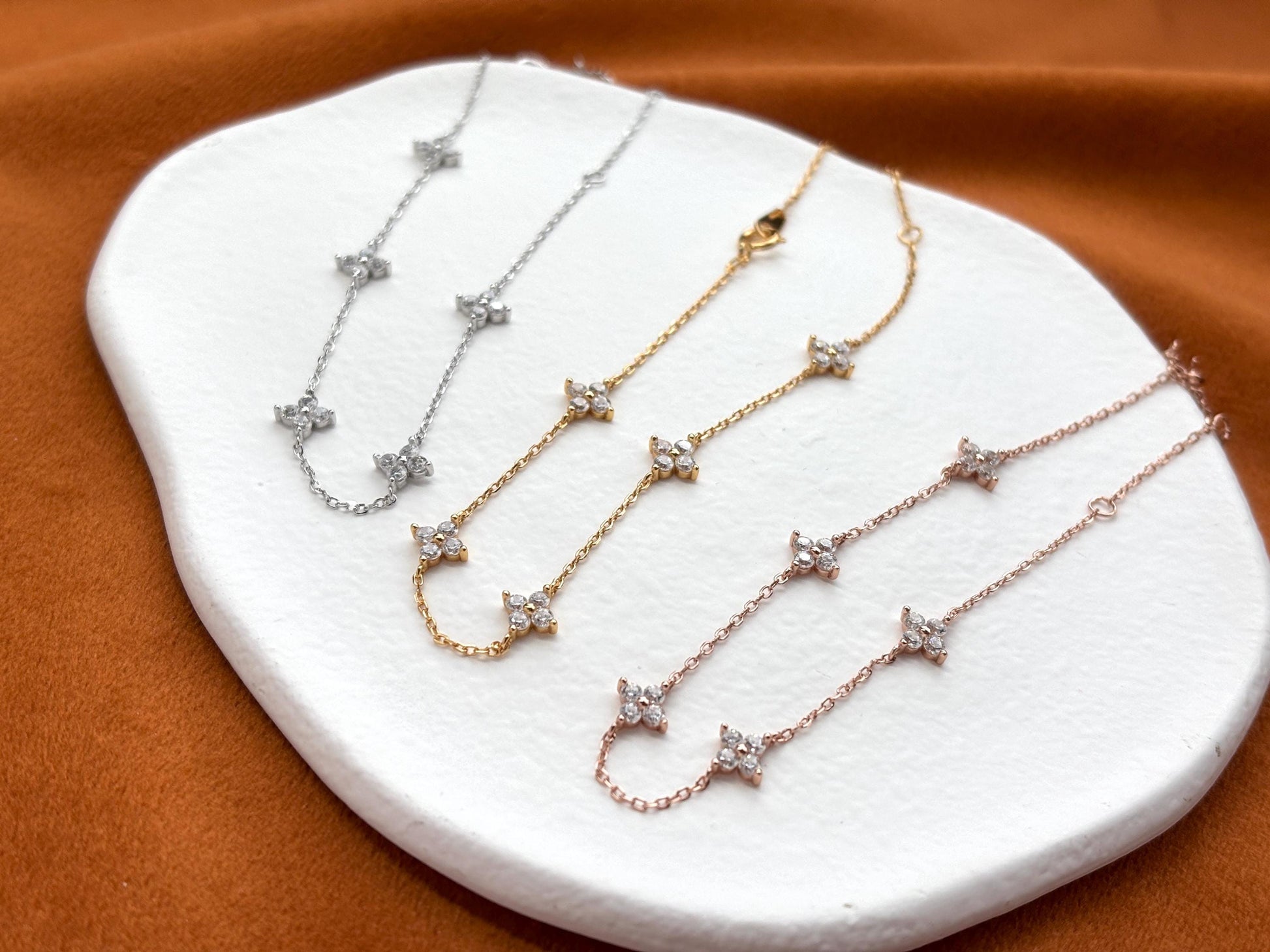 Shiny Silver Four Leaf Clover Bracelet, Golden Flower Charm Bracelet, Floral Star Gold Plated Silver Jewellery, Dainty Elegant Jewelry