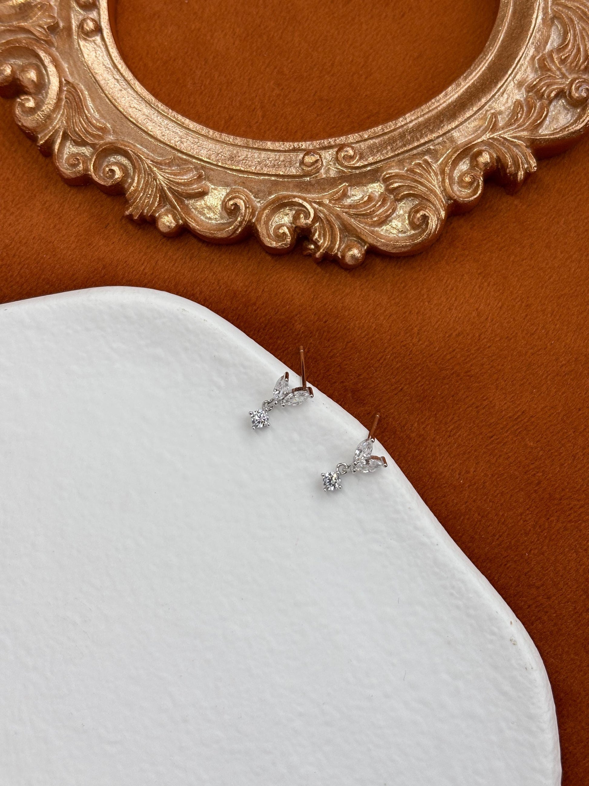 Dainty Mini Heart Shaped Stud Earrings, Silver Shiny Elegant Love Dangle Earrings Jewelry, Tiny Cute Lovely Leaf Drop Earrings Jewellery