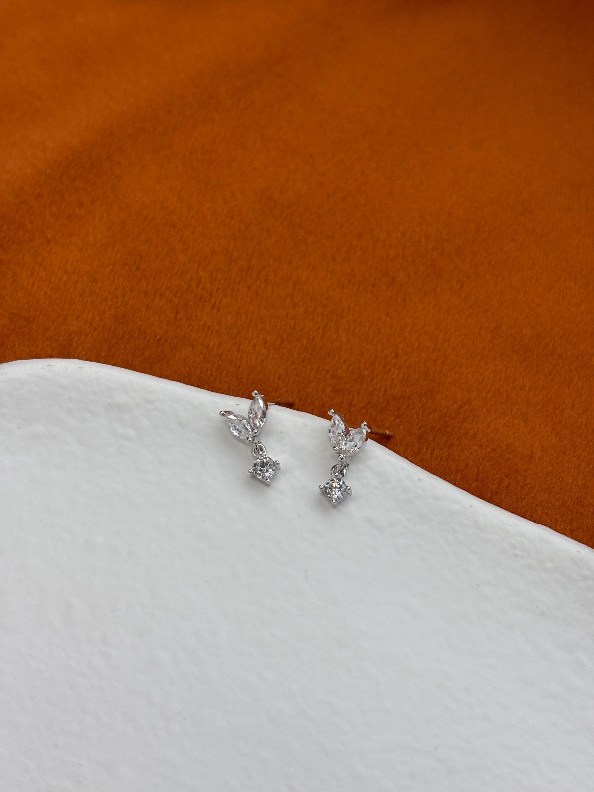 Dainty Mini Heart Shaped Stud Earrings, Silver Shiny Elegant Love Dangle Earrings Jewelry, Tiny Cute Lovely Leaf Drop Earrings Jewellery