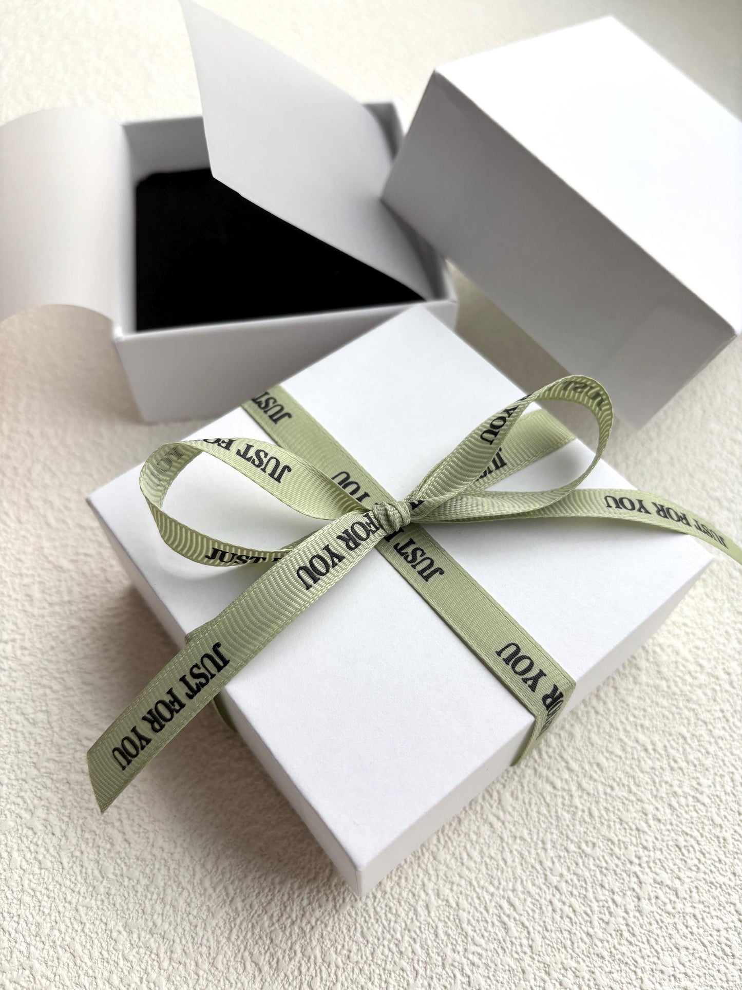 Jewellery Gift Boxes, High Quality Jewelry Gift Box With Ribbon For Earrings Bracelet, Luxury Padded Cardboard Velvet Necklace Box