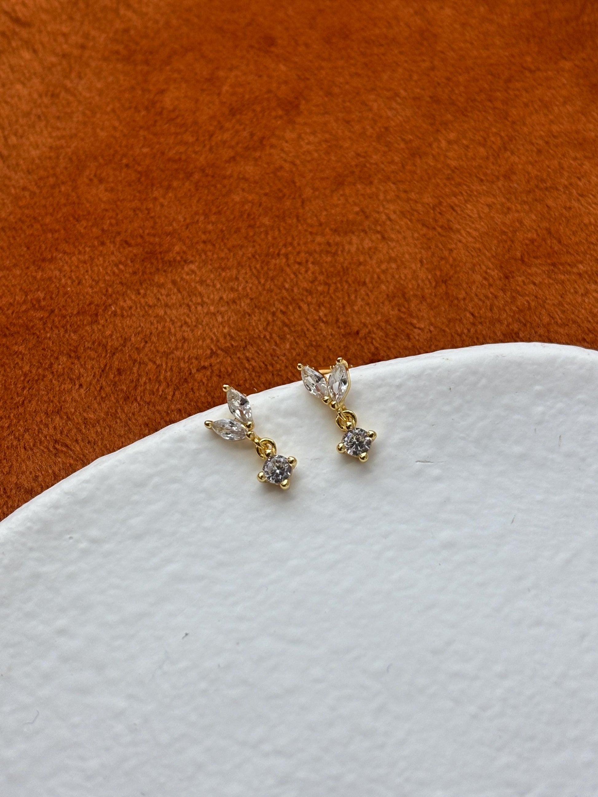 Dainty Mini Heart Shaped Stud Earrings, Silver Shiny Elegant Love Dangle Earrings Jewelry, Tiny Cute Lovely Leaf Drop Earrings Jewellery