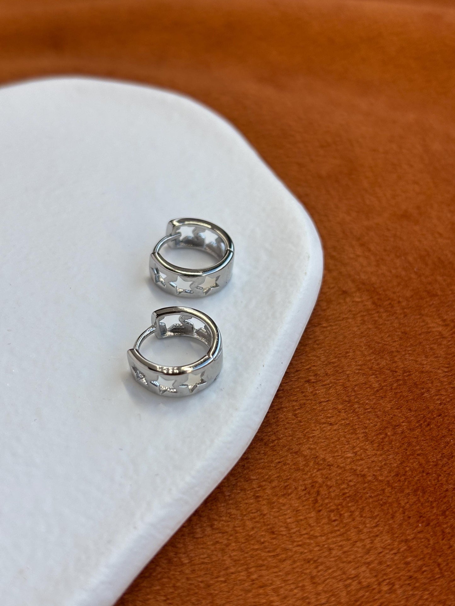 Silver Cut Out Star Hoop Earrings, Golden Hallow Star Huggie Jewelry, Daily Basic Everyday Hoop, Gold Plated 925 Sterling Silver Jewellery