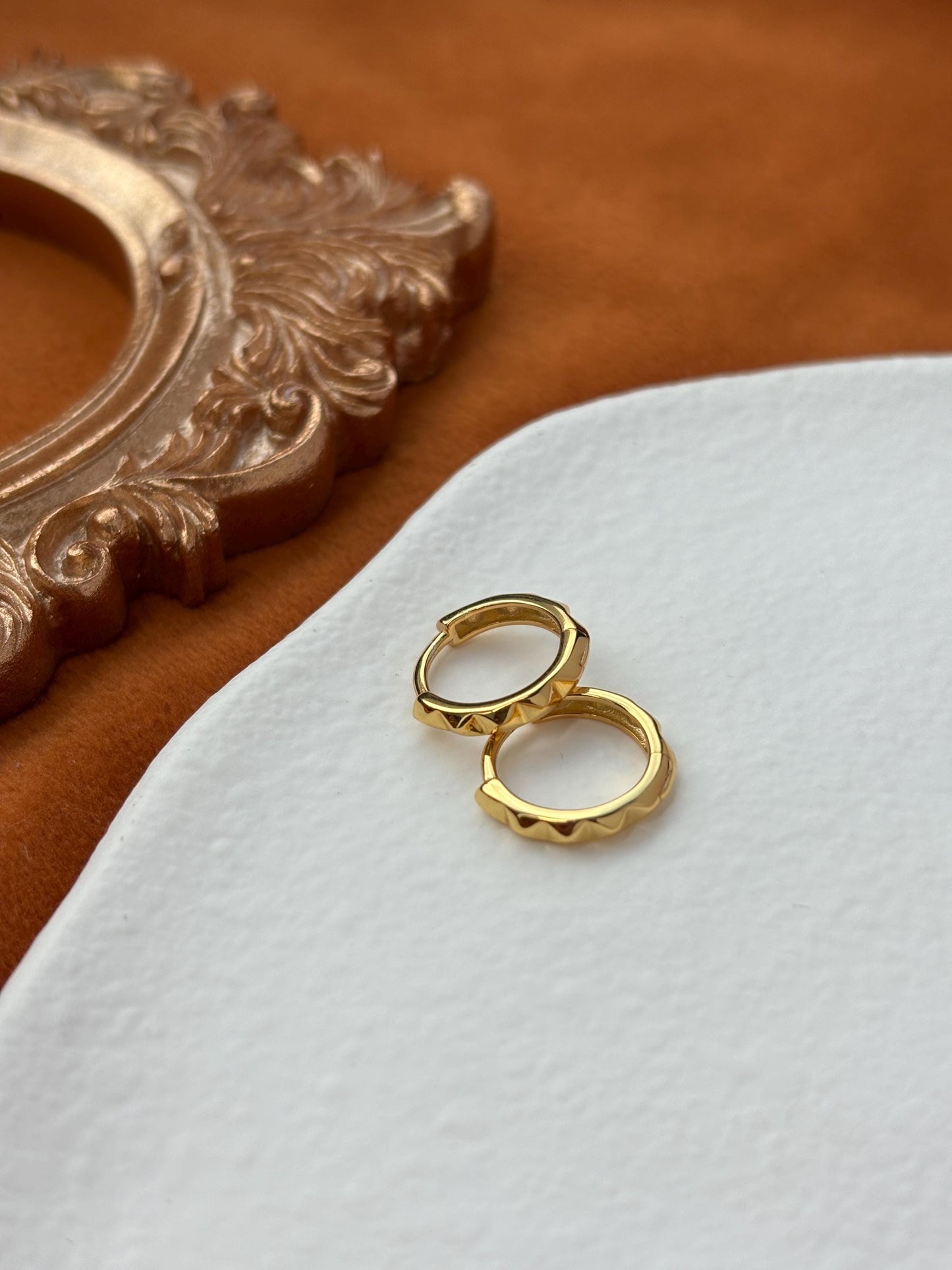 Silver Pyramid Hoop Earrings, Dainty Ridge Huggie, Golden Ribbed Minimalist Daily Basic Jewelry, 18K Gold Plated Sterling Silver Jewellery