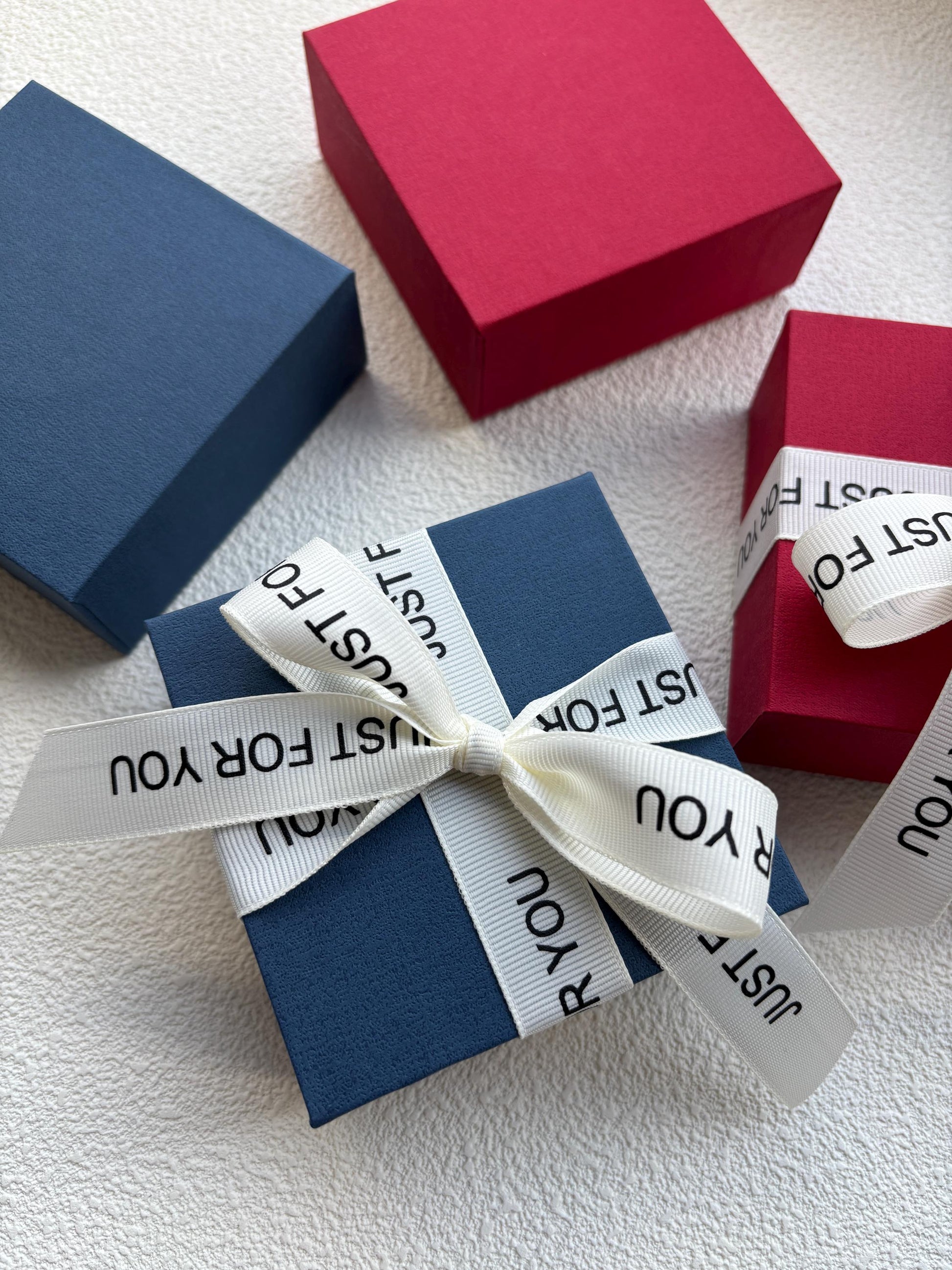 Red Blue Jewellery Gift Boxes, High Quality Jewelry Gift Box With Ribbon For Earrings Bracelet, Luxury Padded Cardboard Velvet Necklace Box