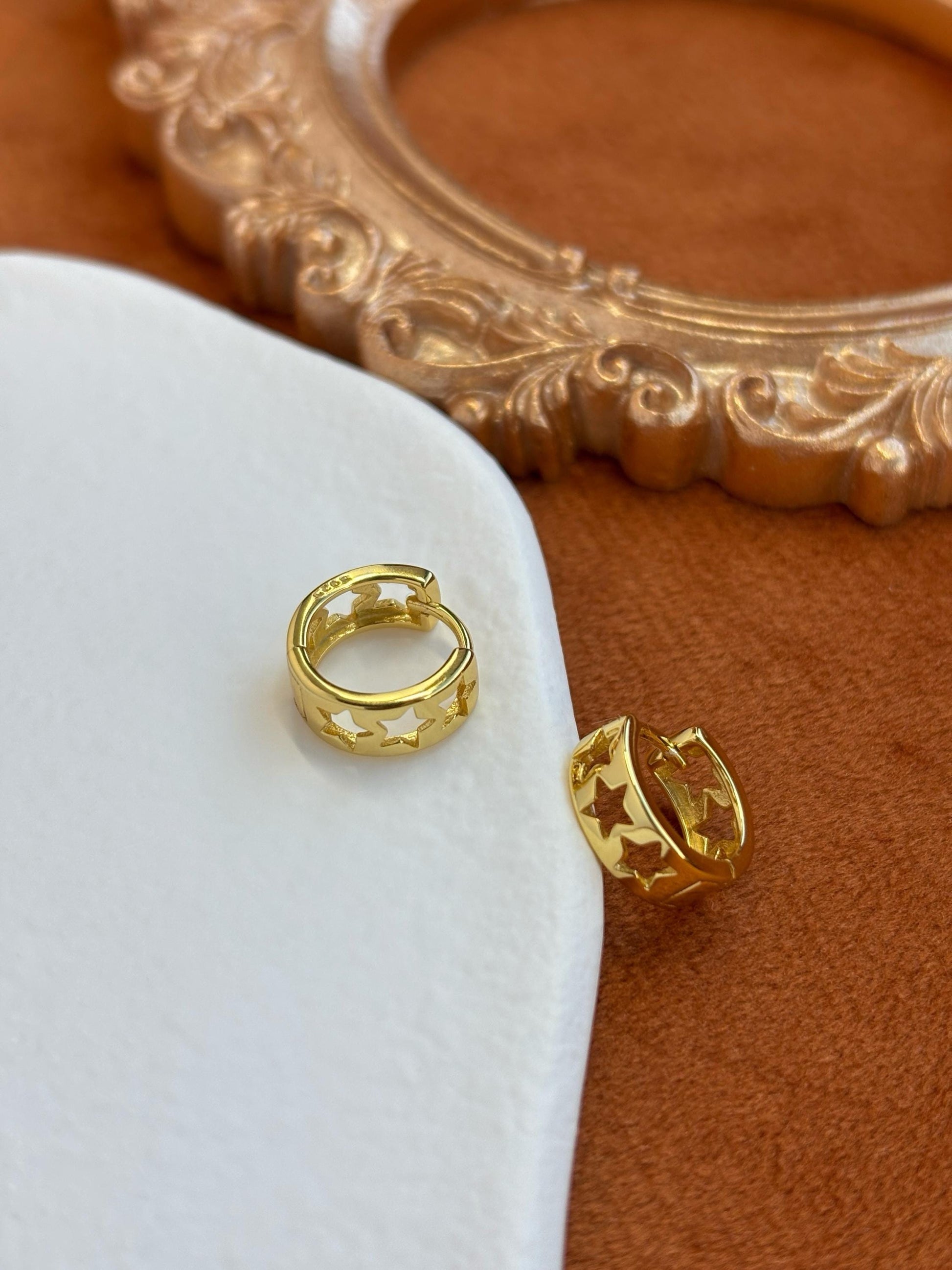 Silver Cut Out Star Hoop Earrings, Golden Hallow Star Huggie Jewelry, Daily Basic Everyday Hoop, Gold Plated 925 Sterling Silver Jewellery