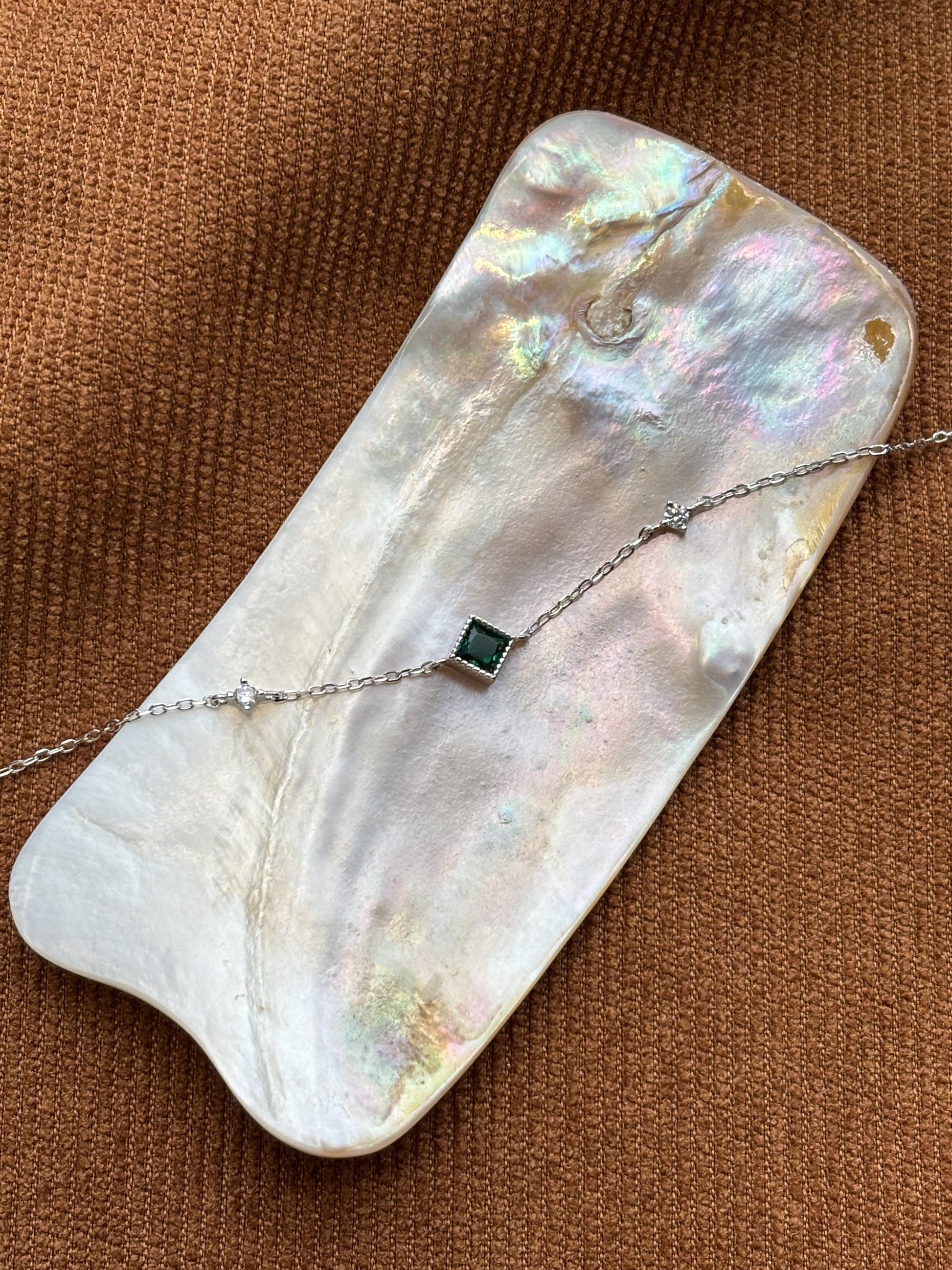 Retro Square Green Stone Bracelet, Vintage Silver Emerald Chain Bracelet, 14K Gold Plated Sterling Silver Jewellery, Dainty Elegant Jewelry