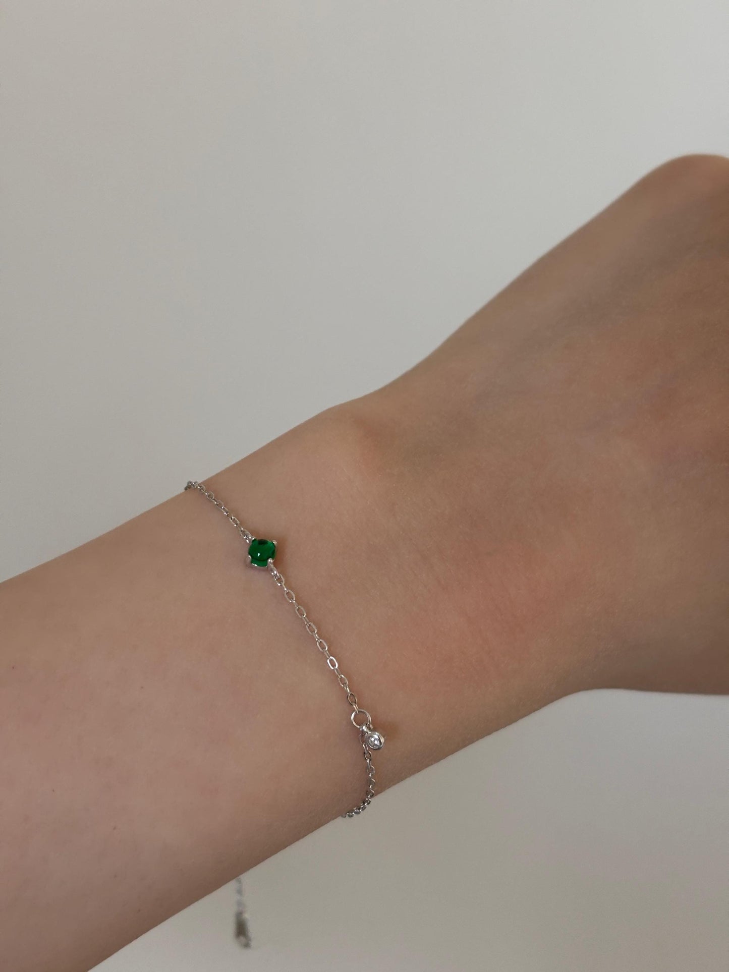 Sphere Emerald Bracelet, Dainty Retro Round Green Stone Chain Bracelet, 14K Gold Plated Sterling Silver Jewellery, Elegant Vintage Jewelry