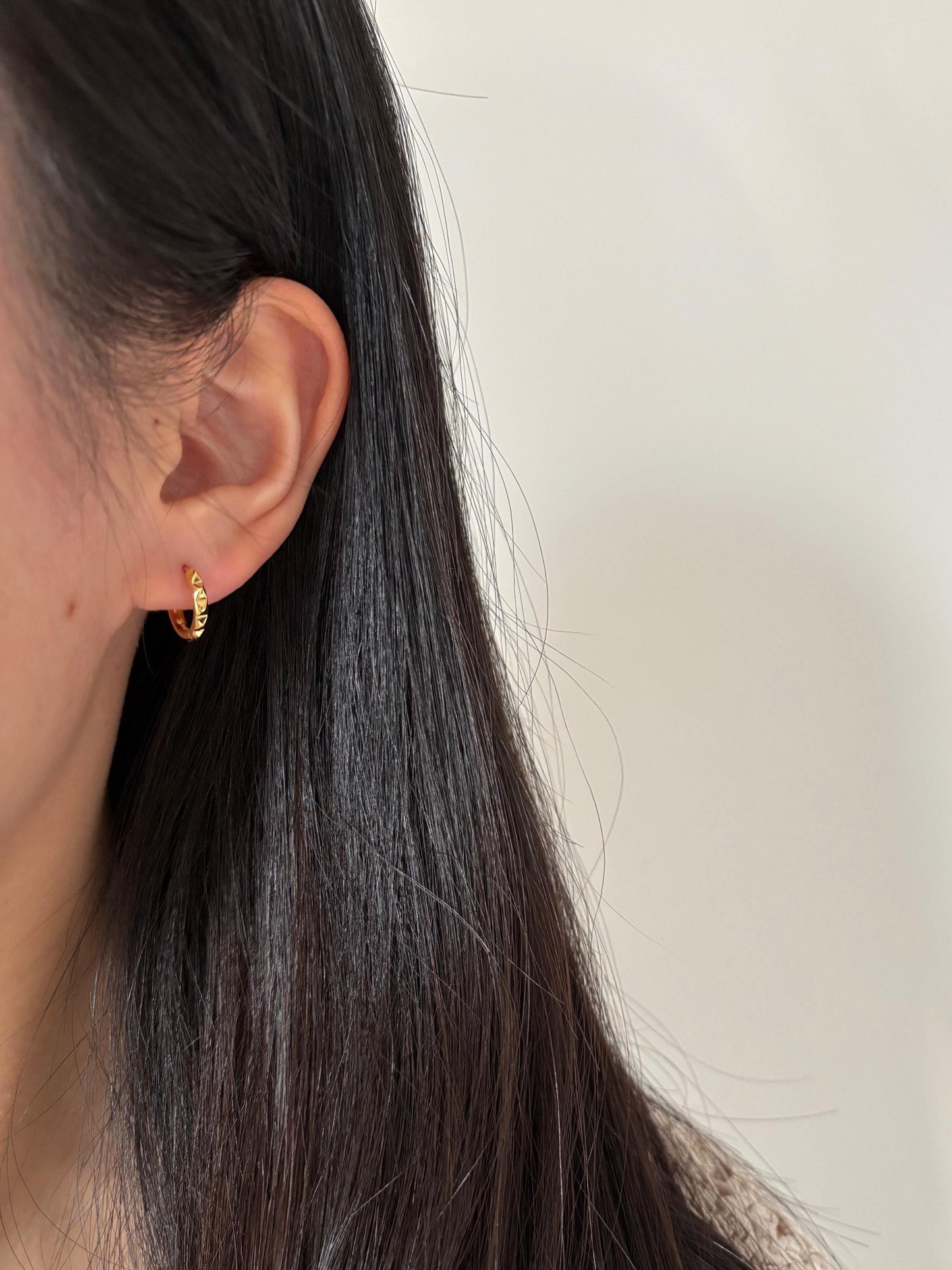 Silver Pyramid Hoop Earrings, Dainty Ridge Huggie, Golden Ribbed Minimalist Daily Basic Jewelry, 18K Gold Plated Sterling Silver Jewellery