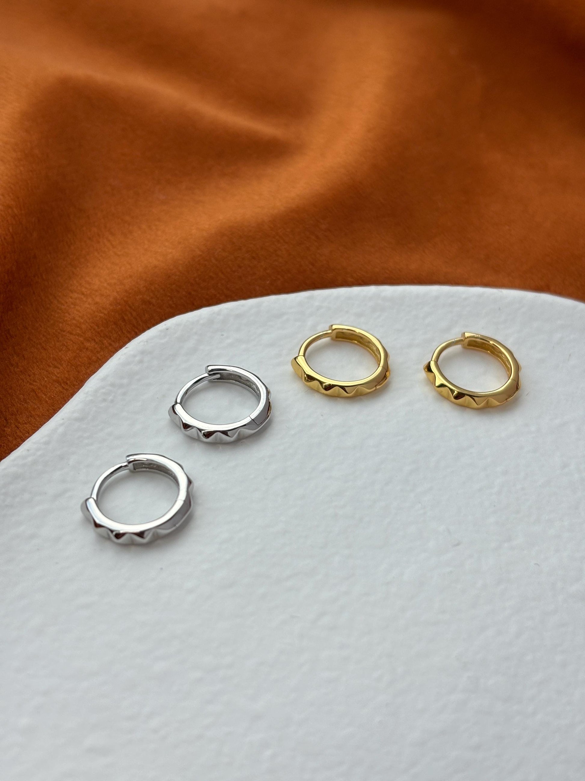 Silver Pyramid Hoop Earrings, Dainty Ridge Huggie, Golden Ribbed Minimalist Daily Basic Jewelry, 18K Gold Plated Sterling Silver Jewellery