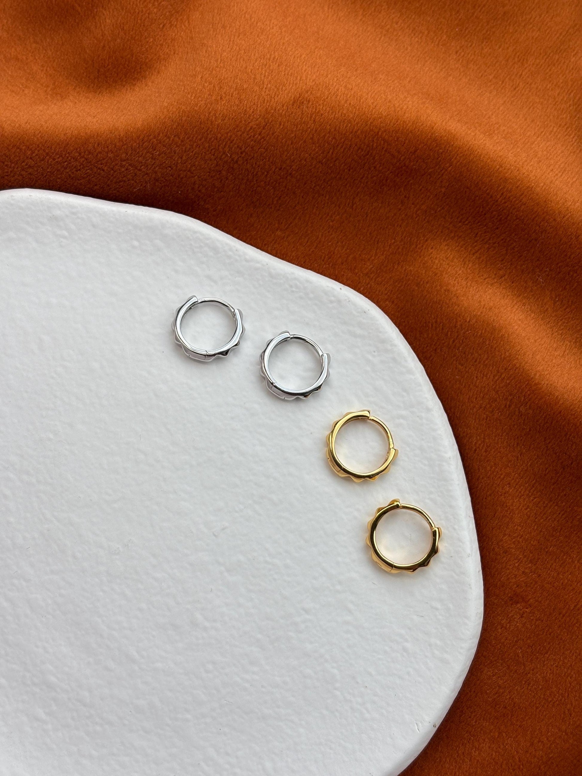 Silver Pyramid Hoop Earrings, Dainty Ridge Huggie, Golden Ribbed Minimalist Daily Basic Jewelry, 18K Gold Plated Sterling Silver Jewellery