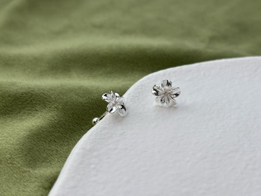 Gardenia in Blossom Cute Flower Stud Earrings, Golden Five-petaled Flowers Studs, Dainty Elegant Floral Jewellery, 999 Pure Silver Jewelry