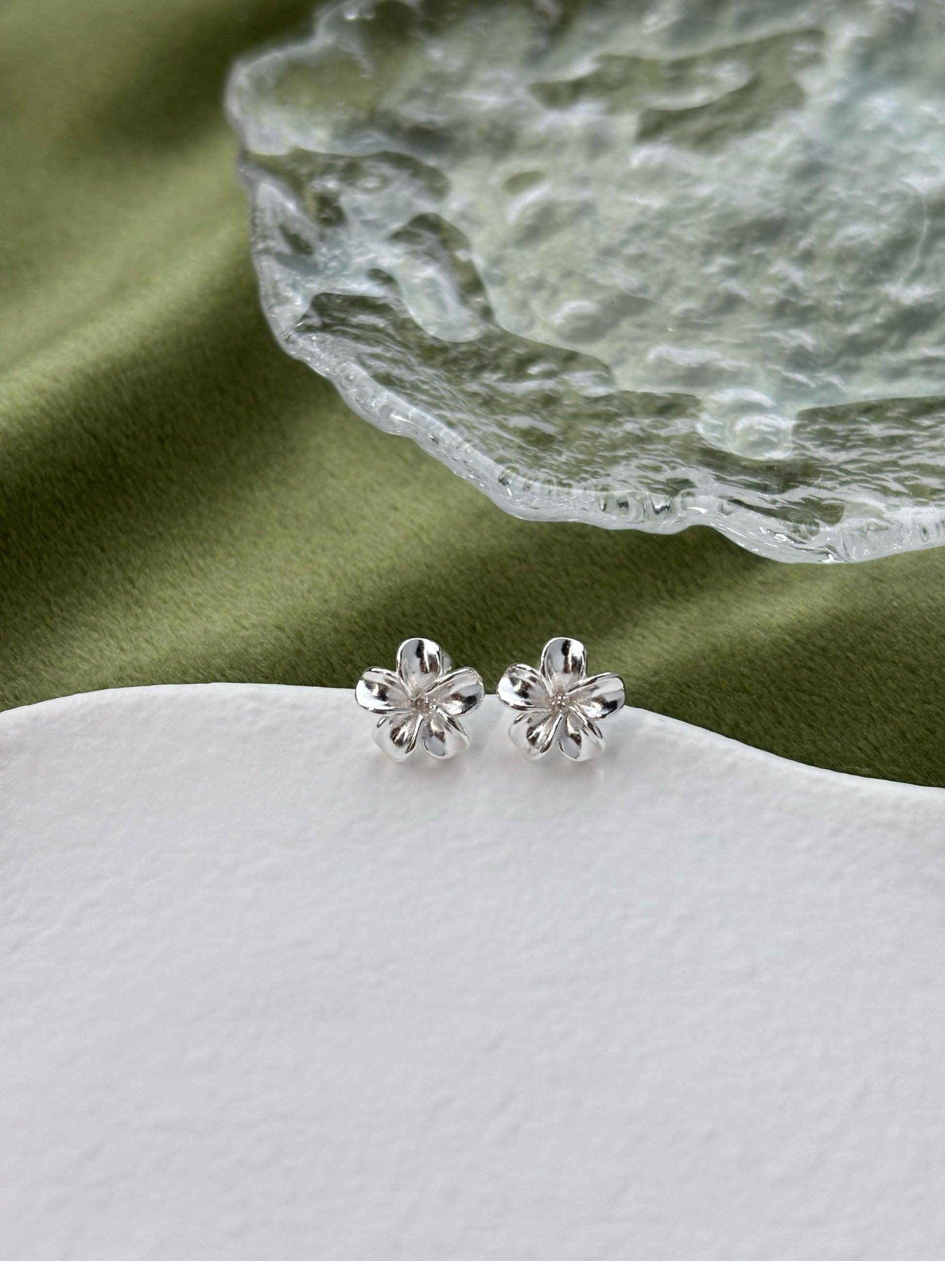 Gardenia in Blossom Cute Flower Stud Earrings, Golden Five-petaled Flowers Studs, Dainty Elegant Floral Jewellery, 999 Pure Silver Jewelry