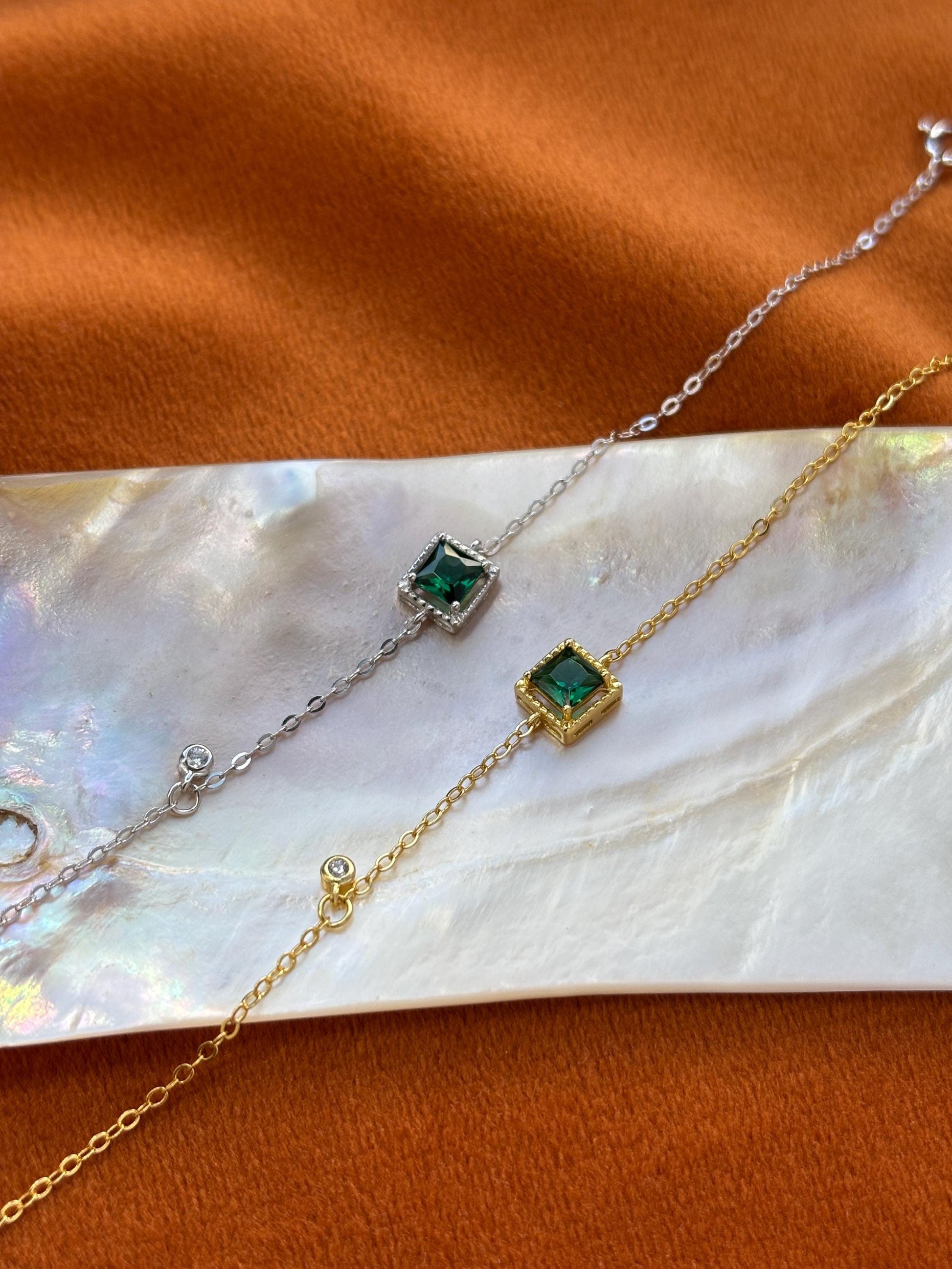Dainty Square Green Stone Bracelet, Vintage Silver Emerald Chain Bracelet, 14K Gold Plated Sterling Silver Jewellery, Retro Elegant Jewelry