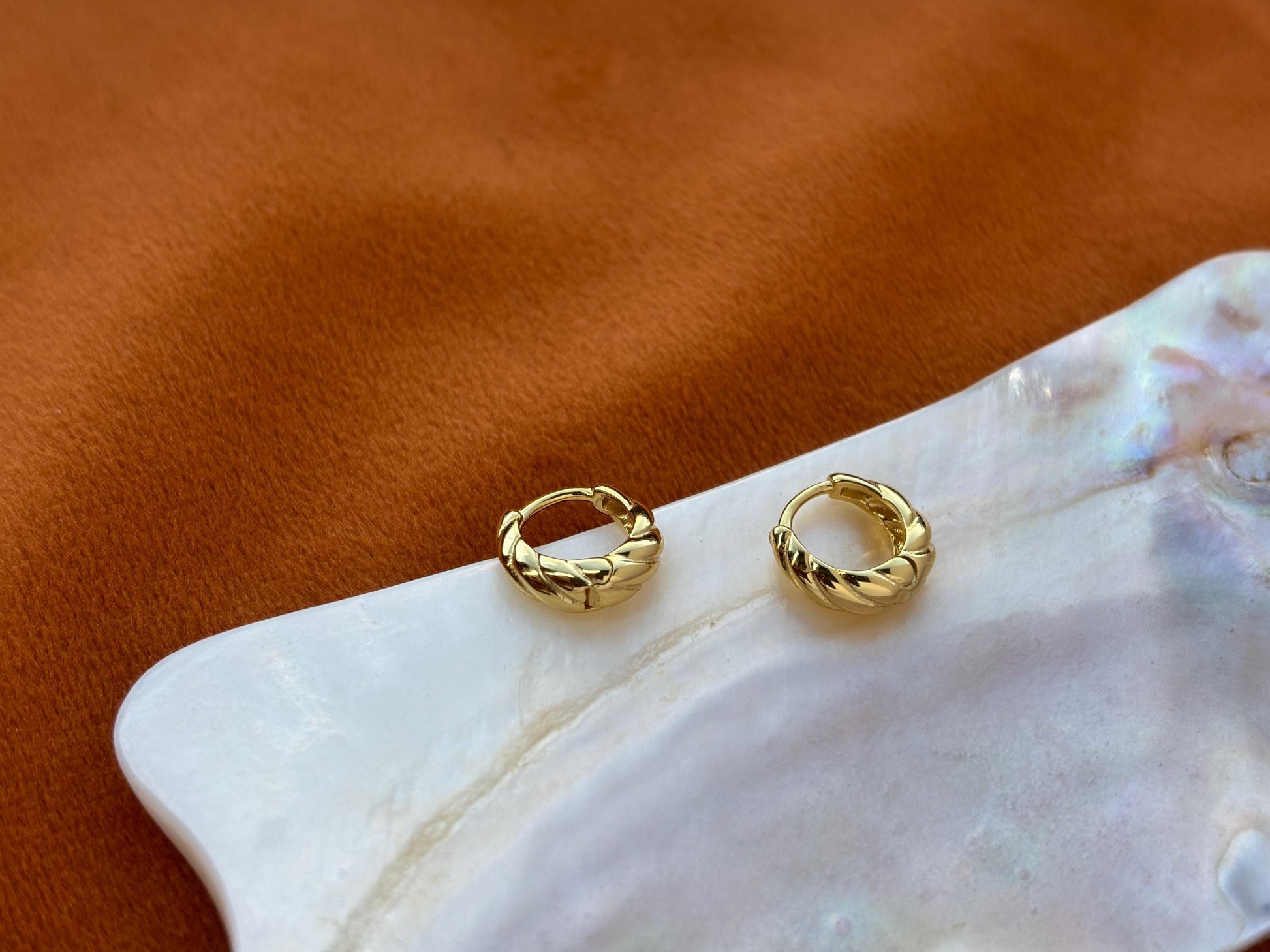 Minimalist Silver Twist Hoops, Golden Spiral Earrings, Twisted Huggie Jewelry, Daily Basic Hoop, 14K Gold Plated Sterling Silver Jewellery