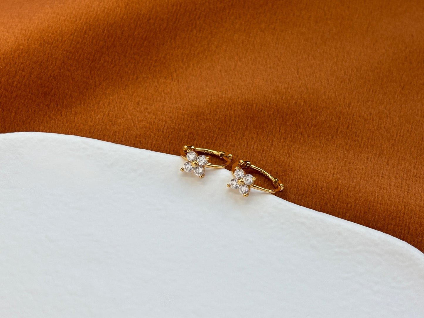 Dainty Shiny Clover Huggie, Elegant Four Leaf Flower Hoop Earrings, Floral Daily Jewelry, 18K Gold Plated 925 Sterling Silver Jewellery