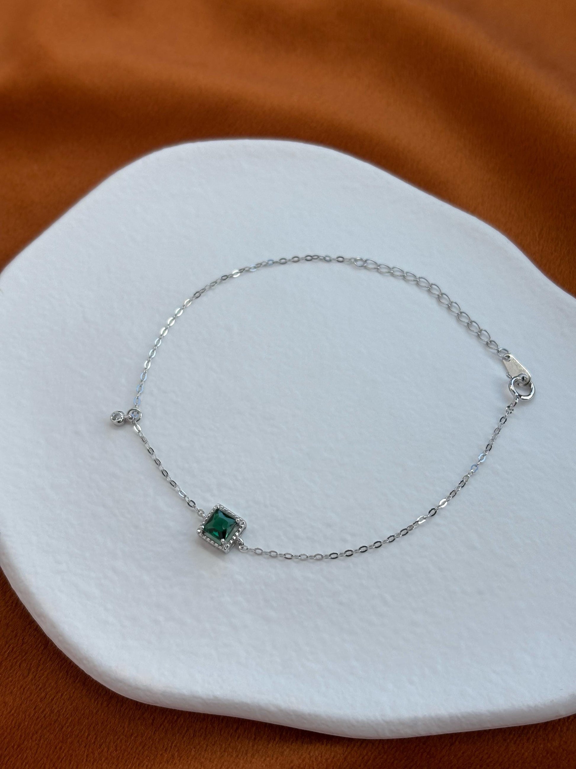 Dainty Square Green Stone Bracelet, Vintage Silver Emerald Chain Bracelet, 14K Gold Plated Sterling Silver Jewellery, Retro Elegant Jewelry
