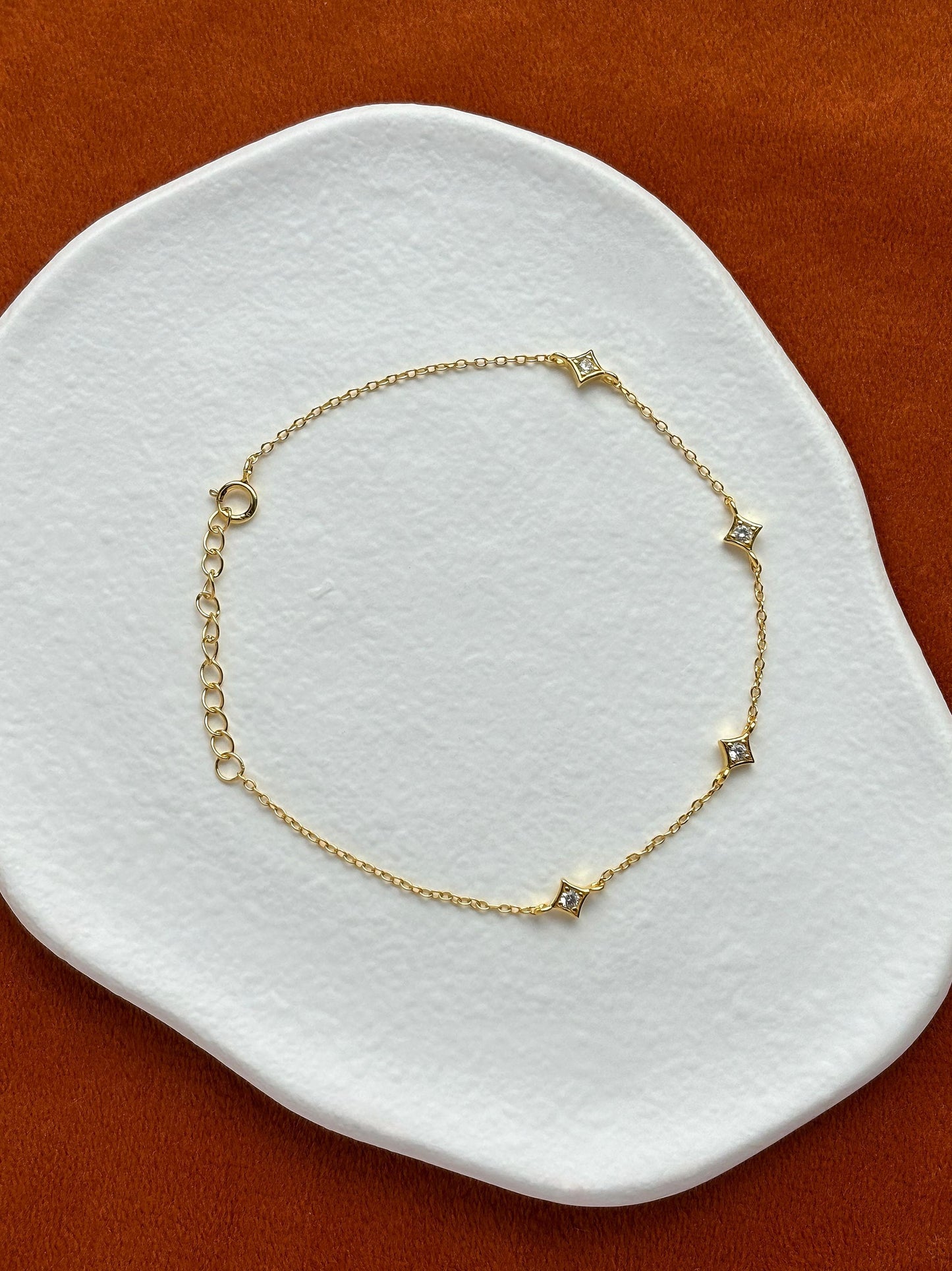 Dainty Star Bracelet, Golden Four Point Star Charm Bracelet, Shiny Elegant Tiny Star Celestial Jewelry, Gold Plated 925 Silver Jewellery