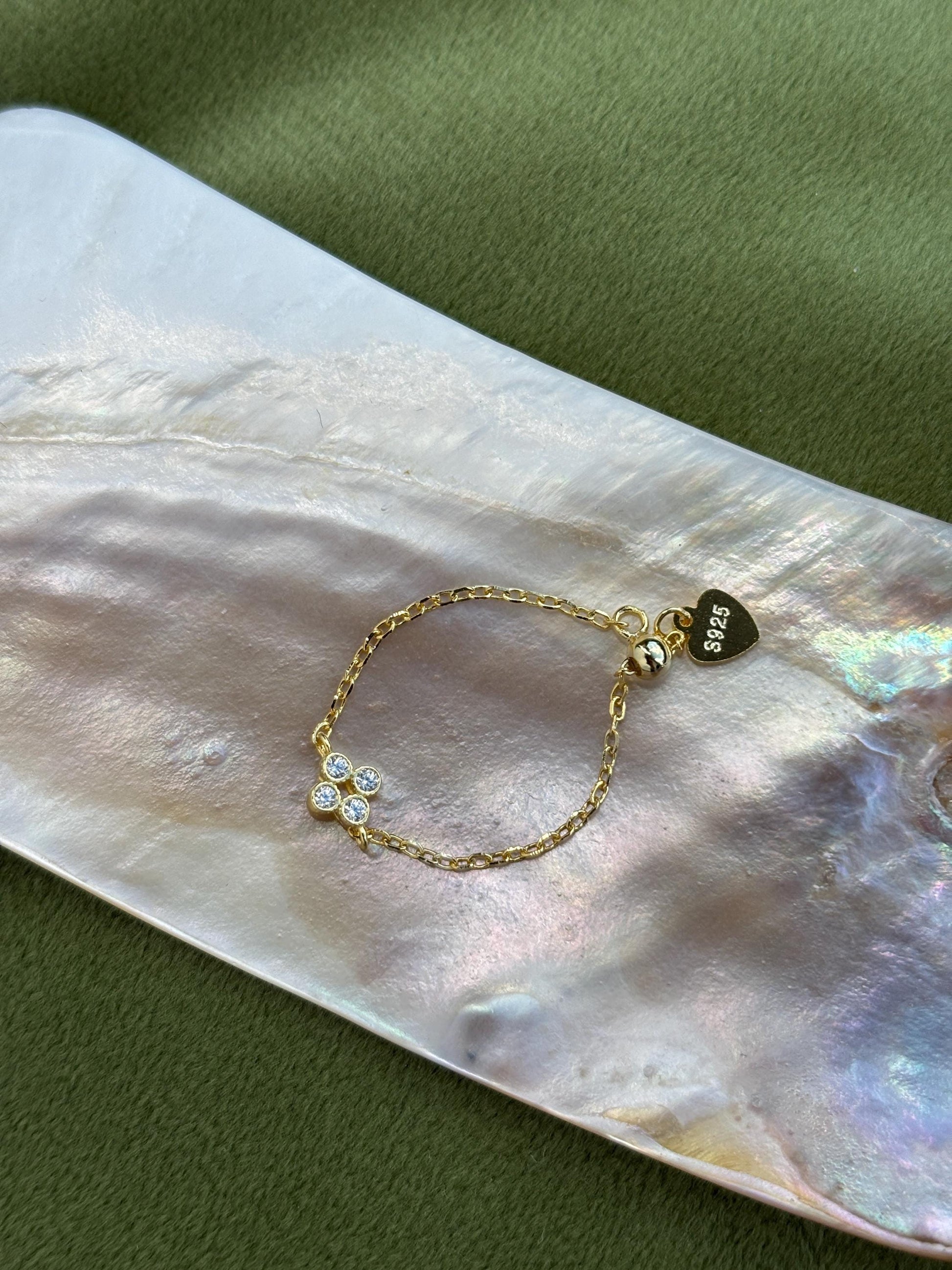 Dainty Silver Clover Ring