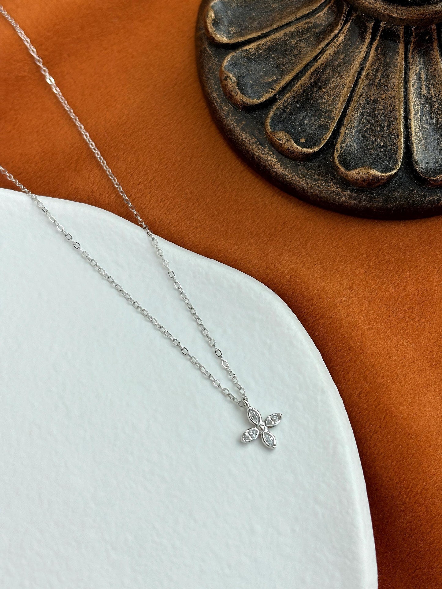 Dainty Clover Pendant Necklace, Cute Golden Four Leaf Flower Clavicle Necklace Jewellery, 925 Sterling Silver Daily Shiny Floral Jewelry