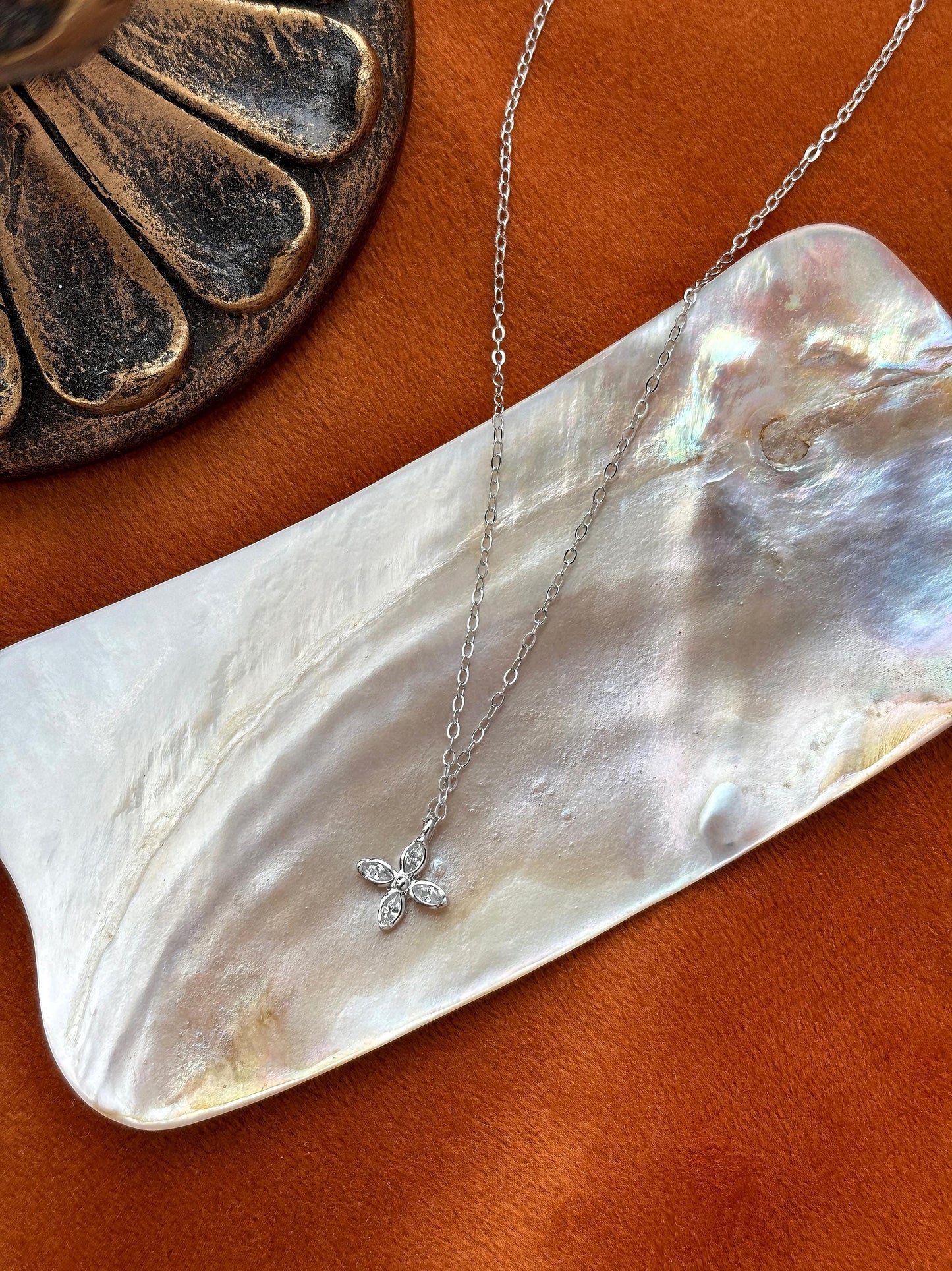 Dainty Clover Pendant Necklace, Cute Golden Four Leaf Flower Clavicle Necklace Jewellery, 925 Sterling Silver Daily Shiny Floral Jewelry