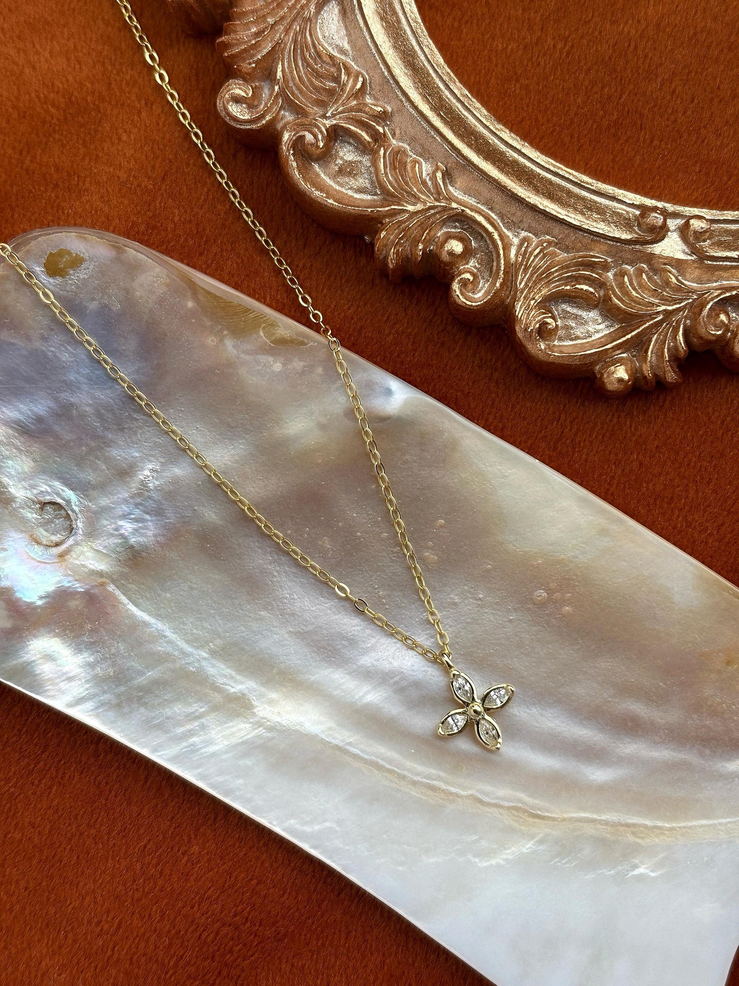 Dainty Clover Pendant Necklace, Cute Golden Four Leaf Flower Clavicle Necklace Jewellery, 925 Sterling Silver Daily Shiny Floral Jewelry