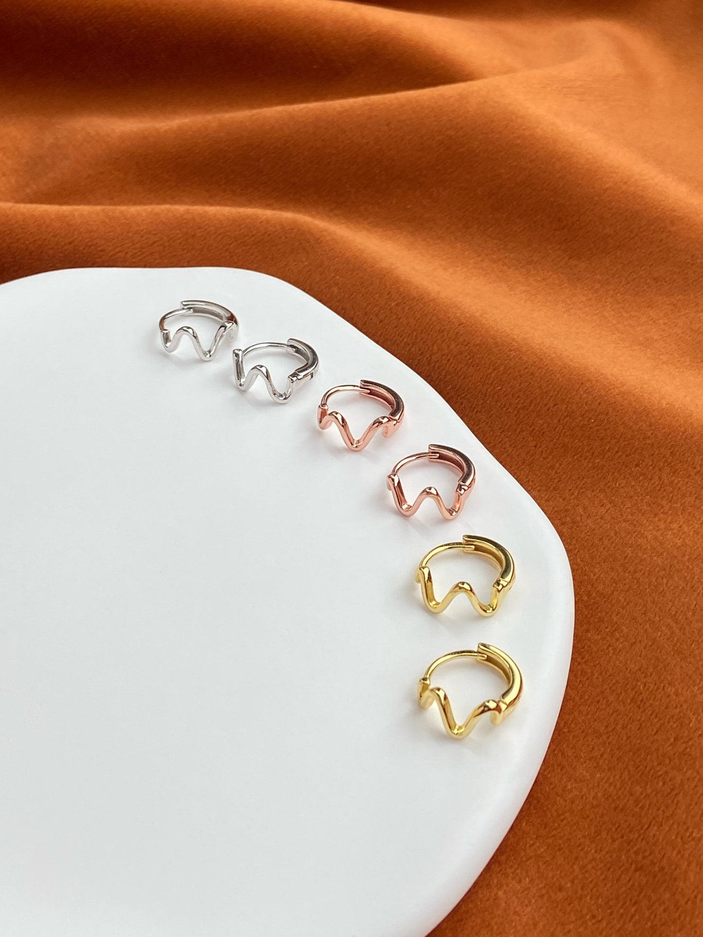 Abstract Wave Hoop Earrings, Geometric Wavy Hoops, Wiggle Huggie Jewelry, Daily Basic Crinkle Hoop, Gold Plated Sterling Silver Jewellery
