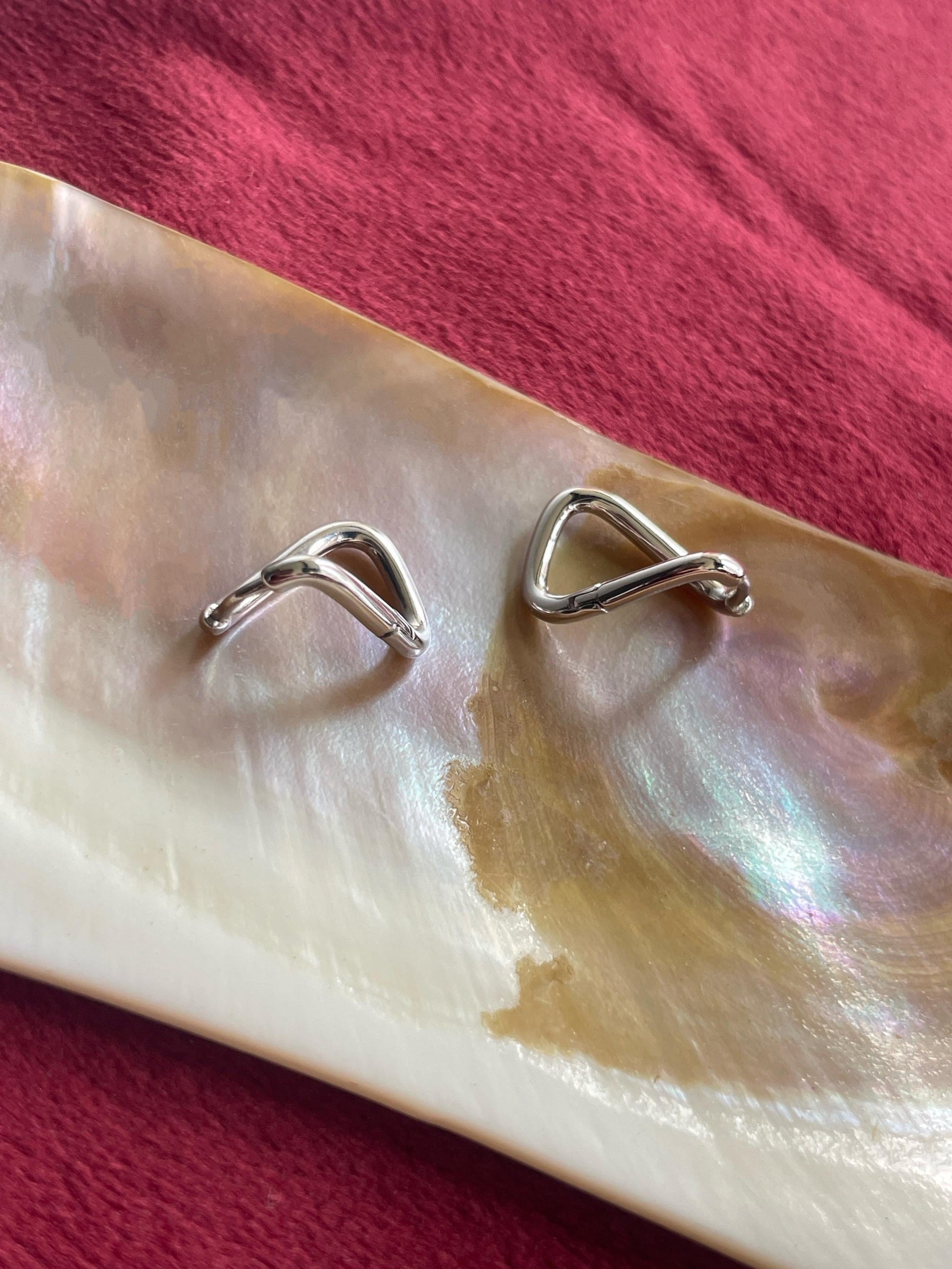 Irregular Twisted Hoops, Minimalist Geometric Earrings, Wavy Twist Huggie Jewelry, Basic Daily Everyday Hoop, Gold Plated Silver Jewellery