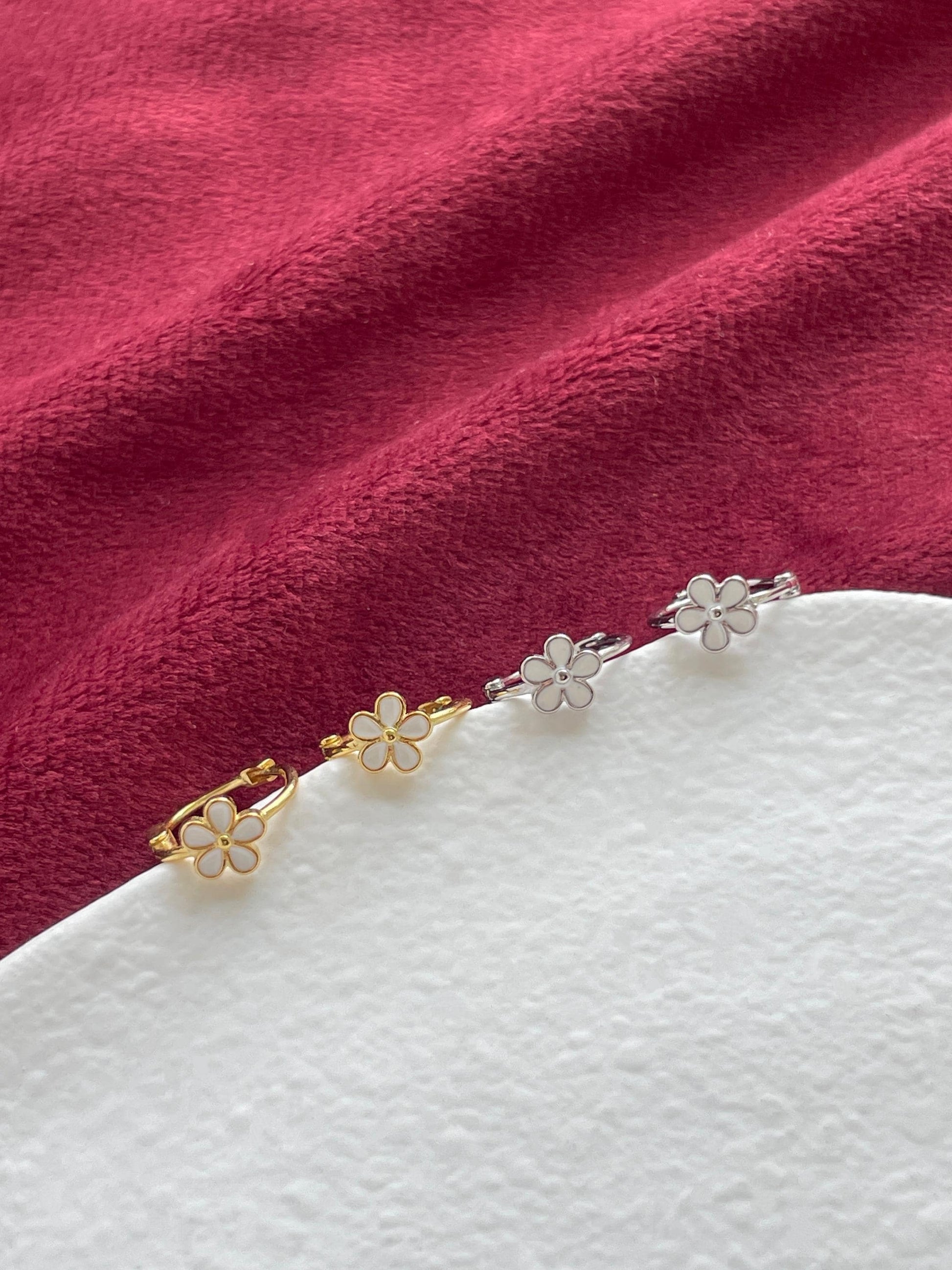 Cute White Flower Hoops, Dainty Floral Huggie Earrings, Lovely Five-Petaled Flowers Earrings Jewelry, Gold Plated Sterling Silver Jewellery