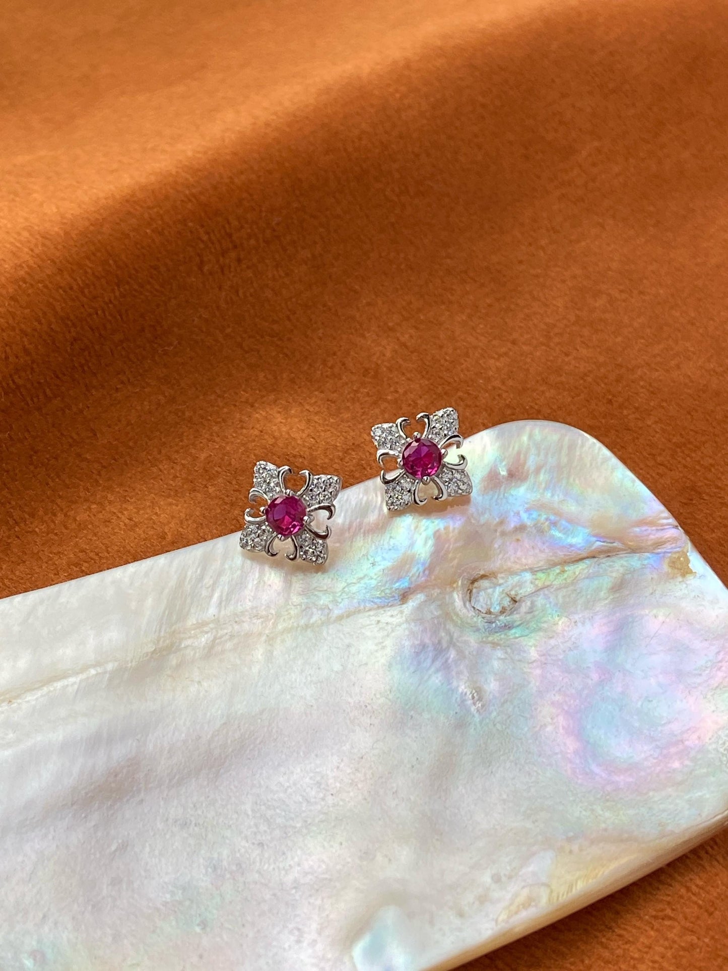 Dainty Ruby Stud Earrings, Elegant Vintage Red Stone Stud Earrings Jewelry, Retro Luxury Court Style Floral Studs, Red Gemstone Jewellery