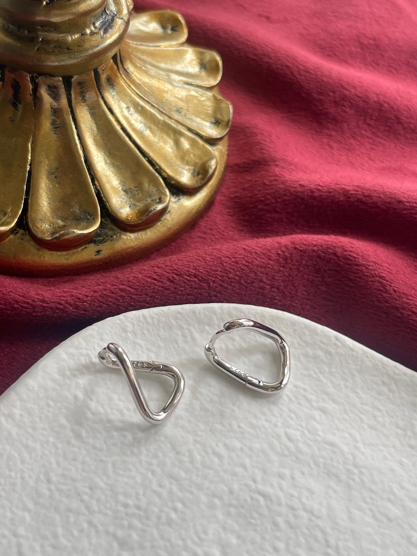 Irregular Twisted Hoops, Minimalist Geometric Earrings, Wavy Twist Huggie Jewelry, Basic Daily Everyday Hoop, Gold Plated Silver Jewellery