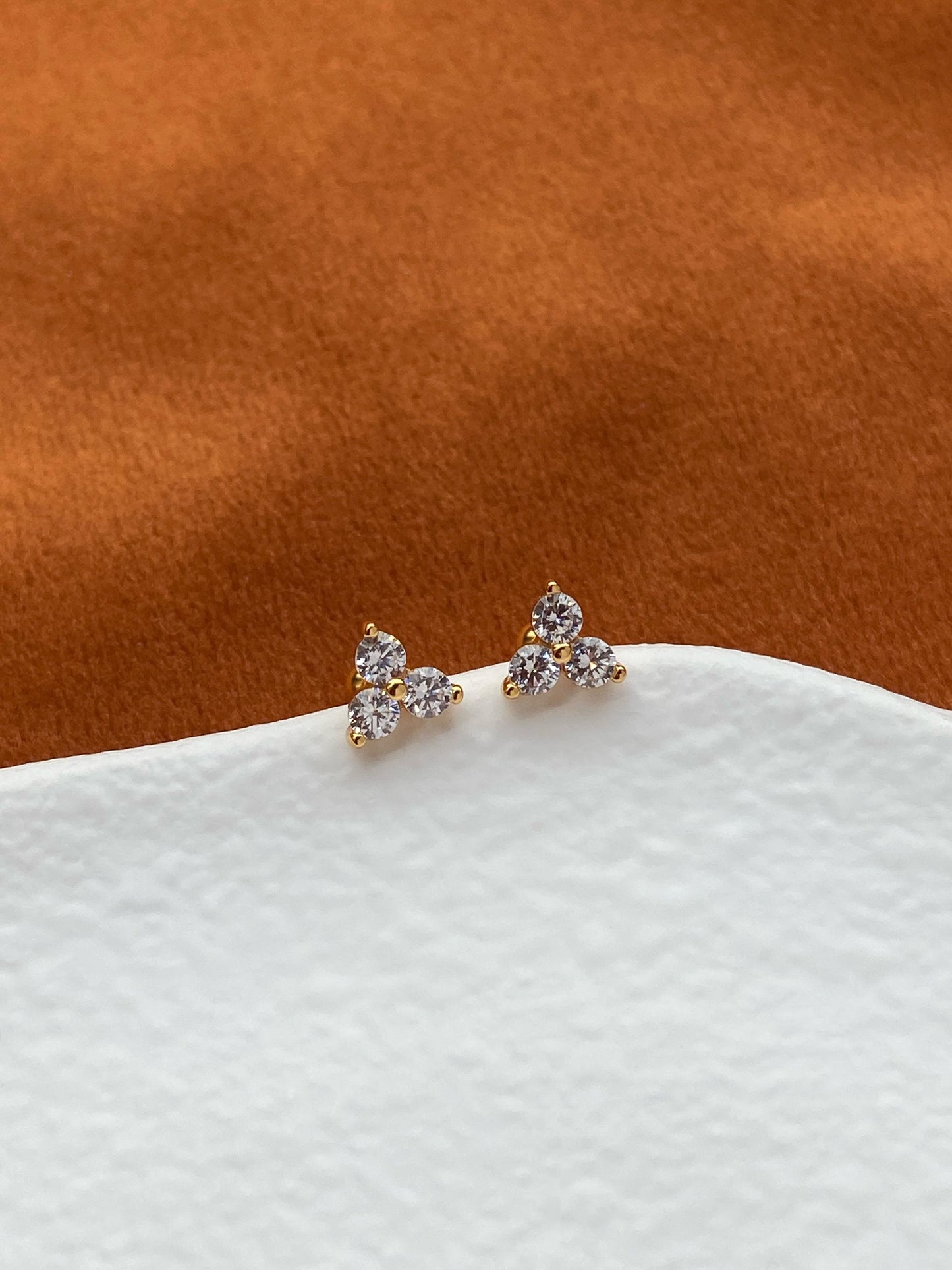 Mini Clover Stud Earrings, Three Petal Flower Piercing Screwback Earrings, Cute Small Floral Studs Jewelry, Sterling Silver Zircon Jewellery