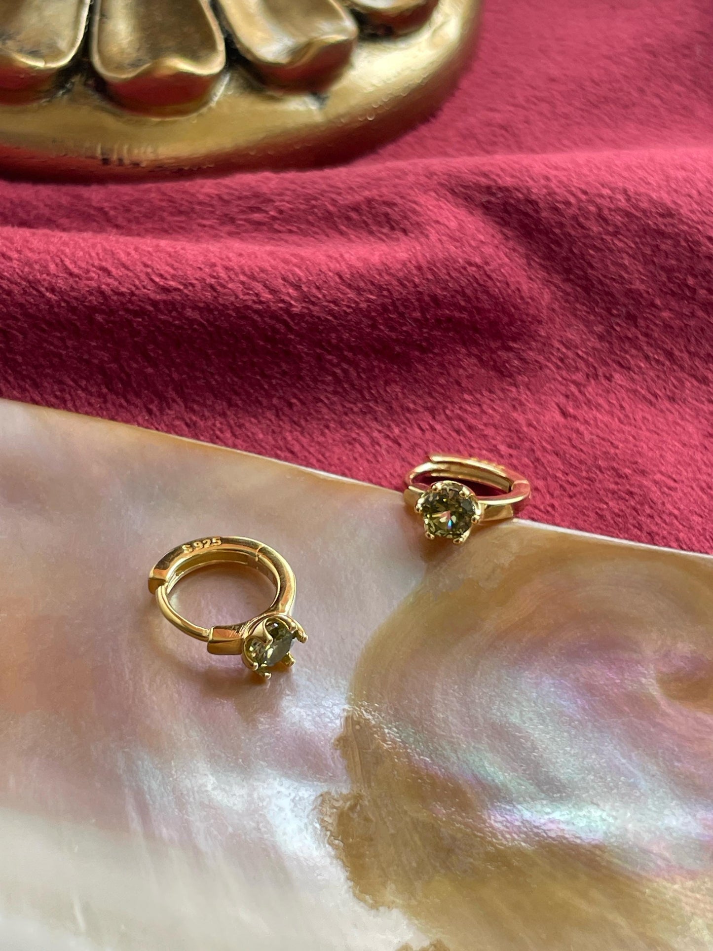 Retro Green Stone Huggie, Dainty Vintage Emerald Hoop Earrings, Green Zircon Hoops Jewelry, 18K Gold Plated 925 Sterling Silver Jewellery