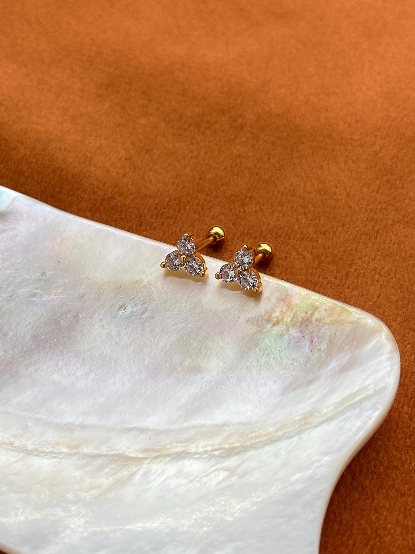 Mini Clover Stud Earrings, Three Petal Flower Piercing Screwback Earrings, Cute Small Floral Studs Jewelry, Sterling Silver Zircon Jewellery