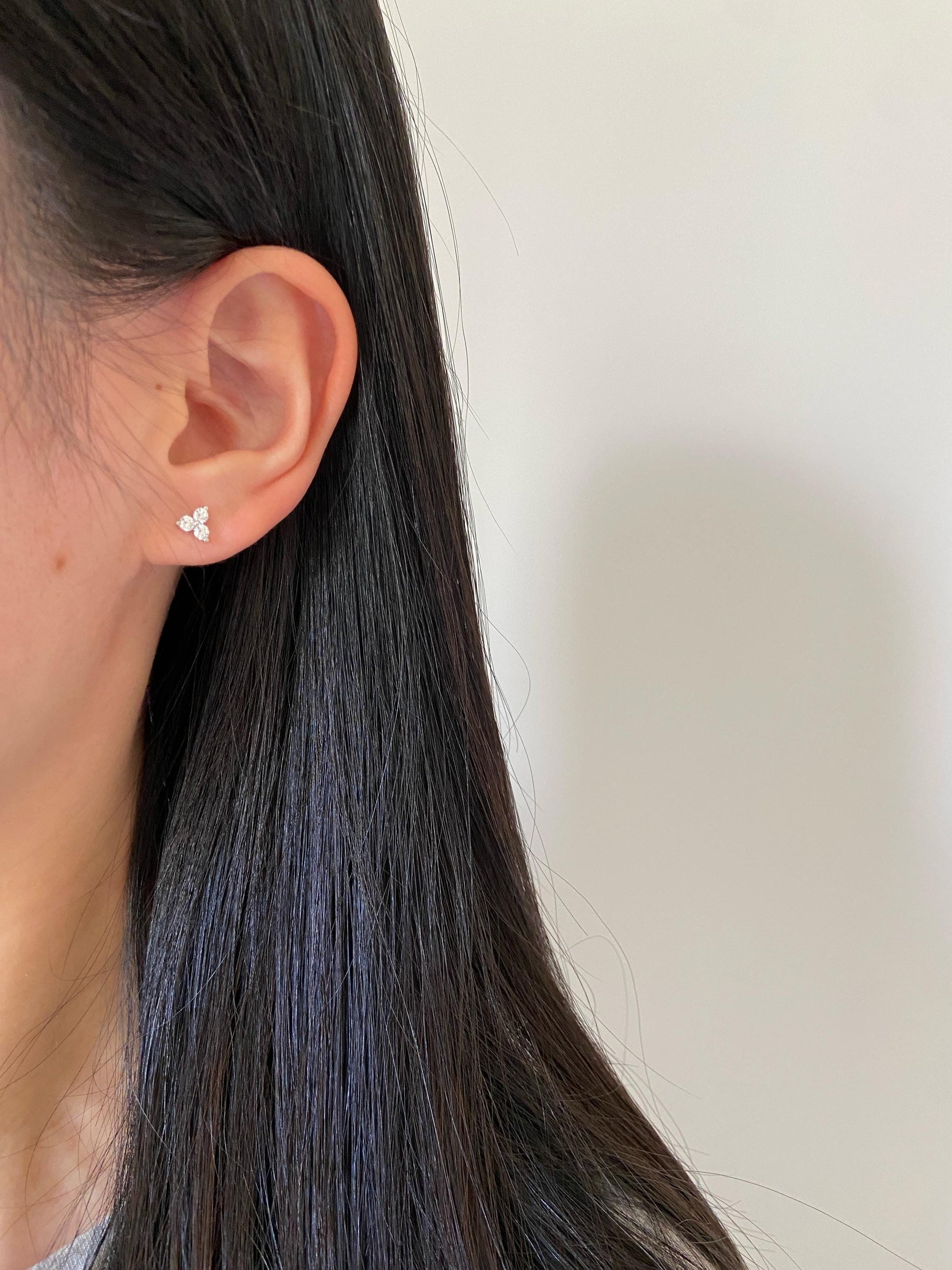 Mini Clover Stud Earrings, Three Petal Flower Piercing Screwback Earrings, Cute Small Floral Studs Jewelry, Sterling Silver Zircon Jewellery