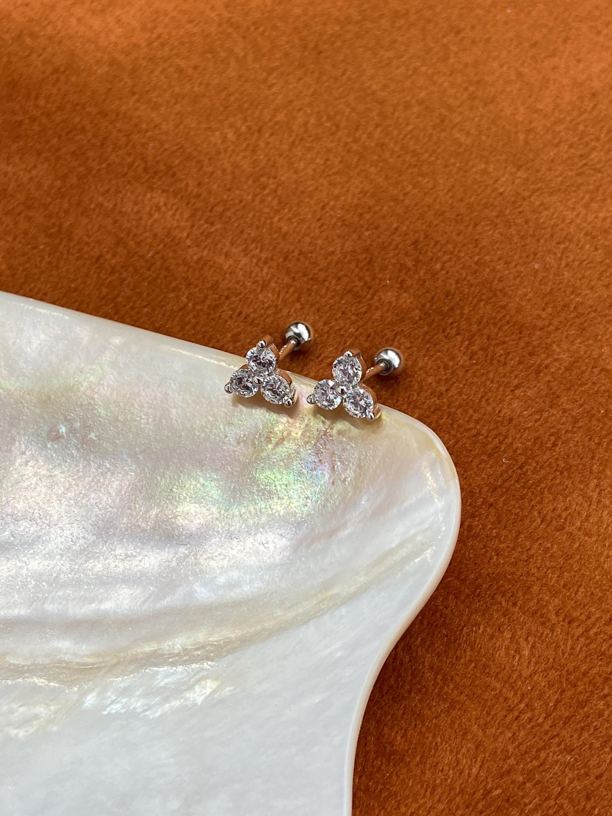 Mini Clover Stud Earrings, Three Petal Flower Piercing Screwback Earrings, Cute Small Floral Studs Jewelry, Sterling Silver Zircon Jewellery