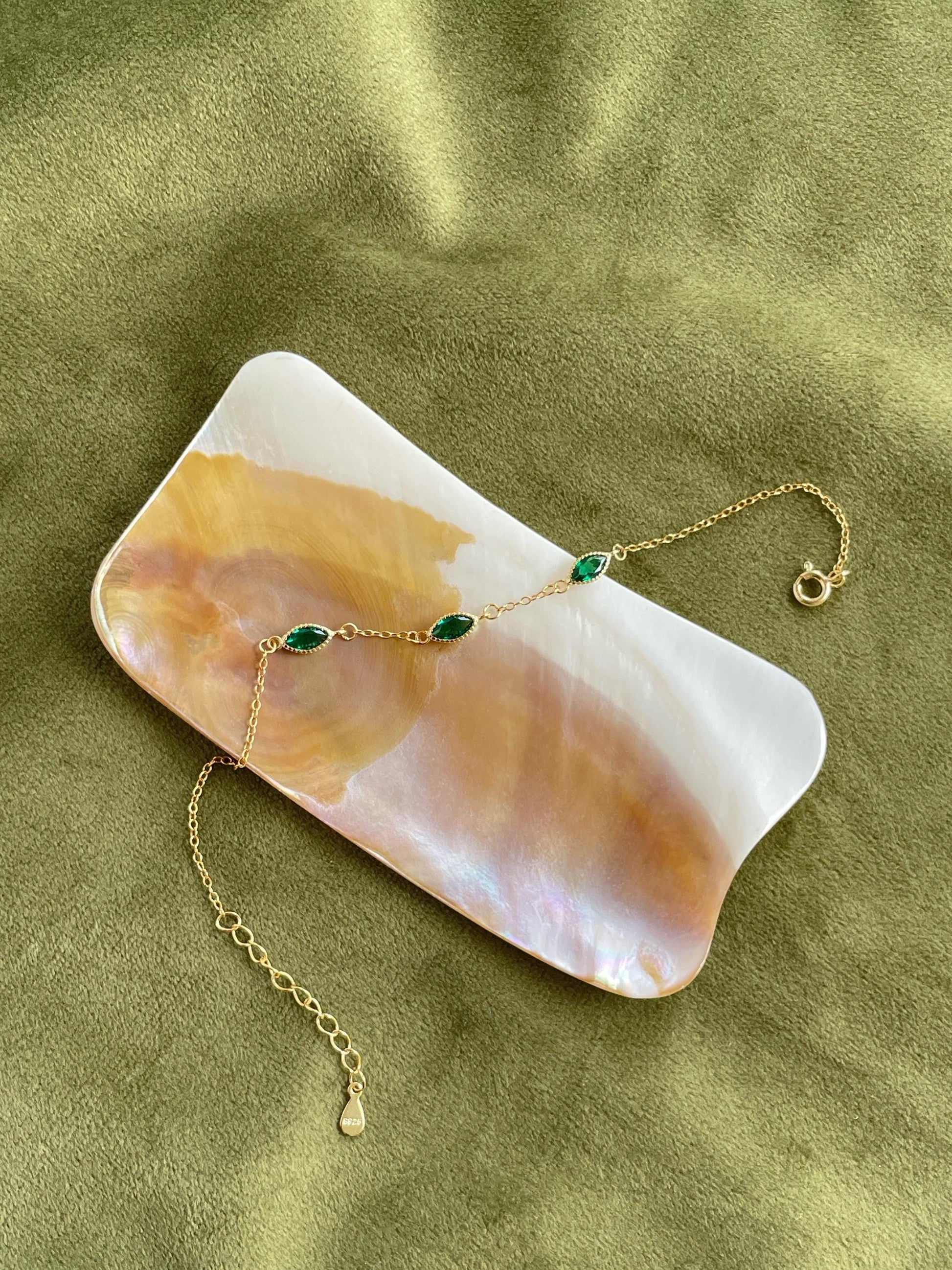 Marquise Emerald Bracelet, Retro Oval Green Stone Chain Bracelet, Dainty Royal Court Gold Plated Silver Jewellery, Elegant Vintage Jewelry