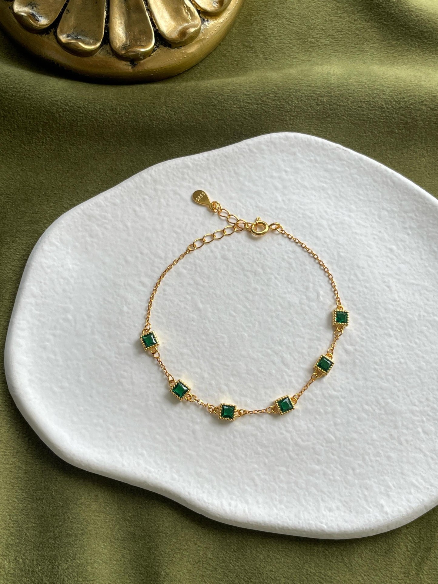 Emerald Square Charm Bracelet, Retro Green Gemstone Chain Bracelet, Dainty Royal Court Gold Plated Silver Jewellery, Elegant Vintage Jewelry
