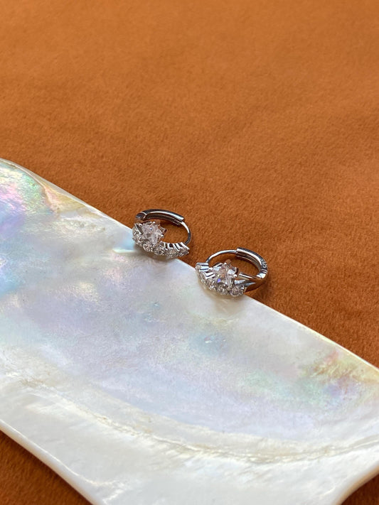 Sparkling Star Hoop Earrings, Dainty Pentagram Huggie, Silver Celestial Earrings Jewelry, Gold Plated Sterling Silver Shiny Star Jewellery