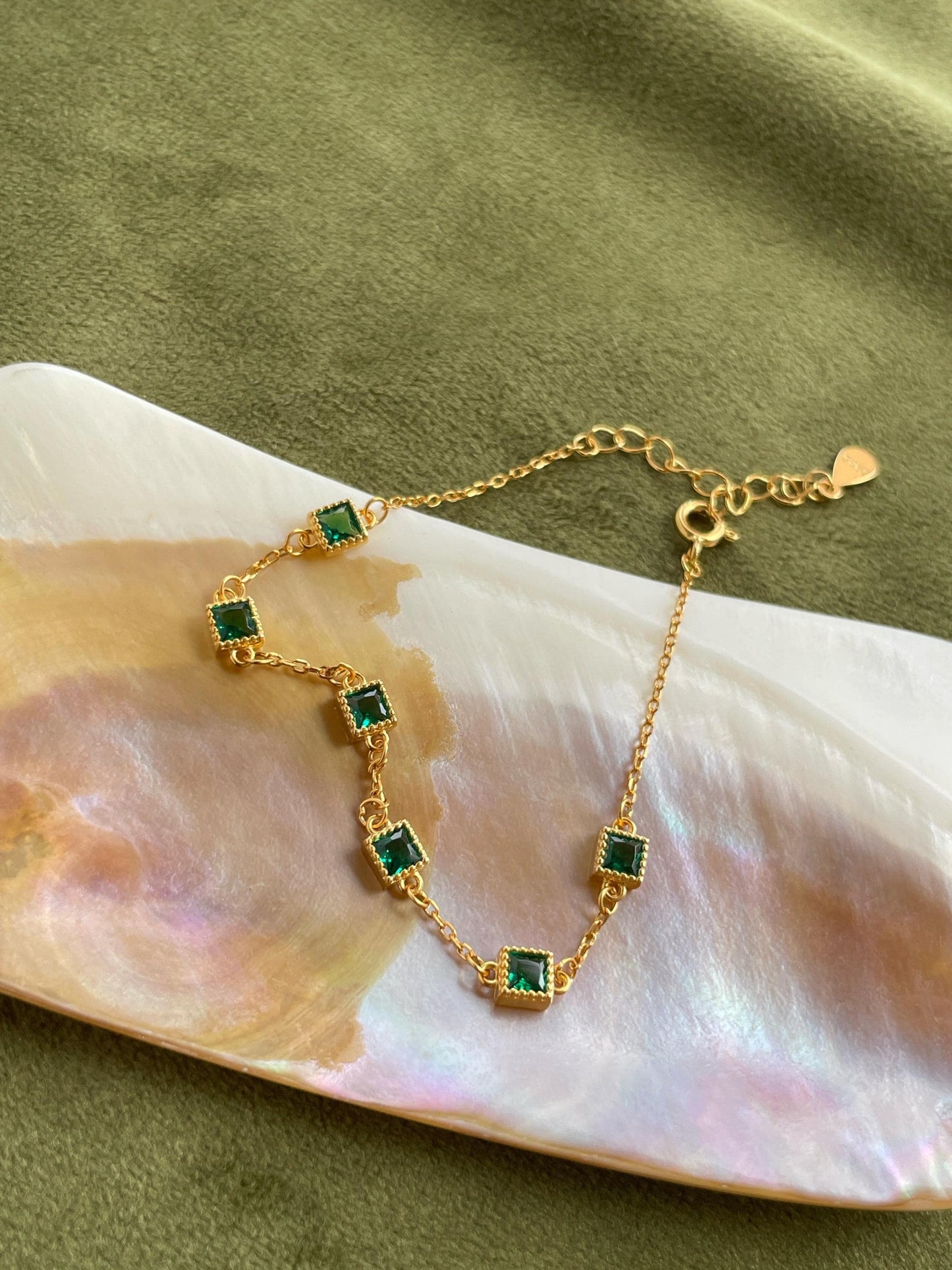 Emerald Square Charm Bracelet, Retro Green Gemstone Chain Bracelet, Dainty Royal Court Gold Plated Silver Jewellery, Elegant Vintage Jewelry