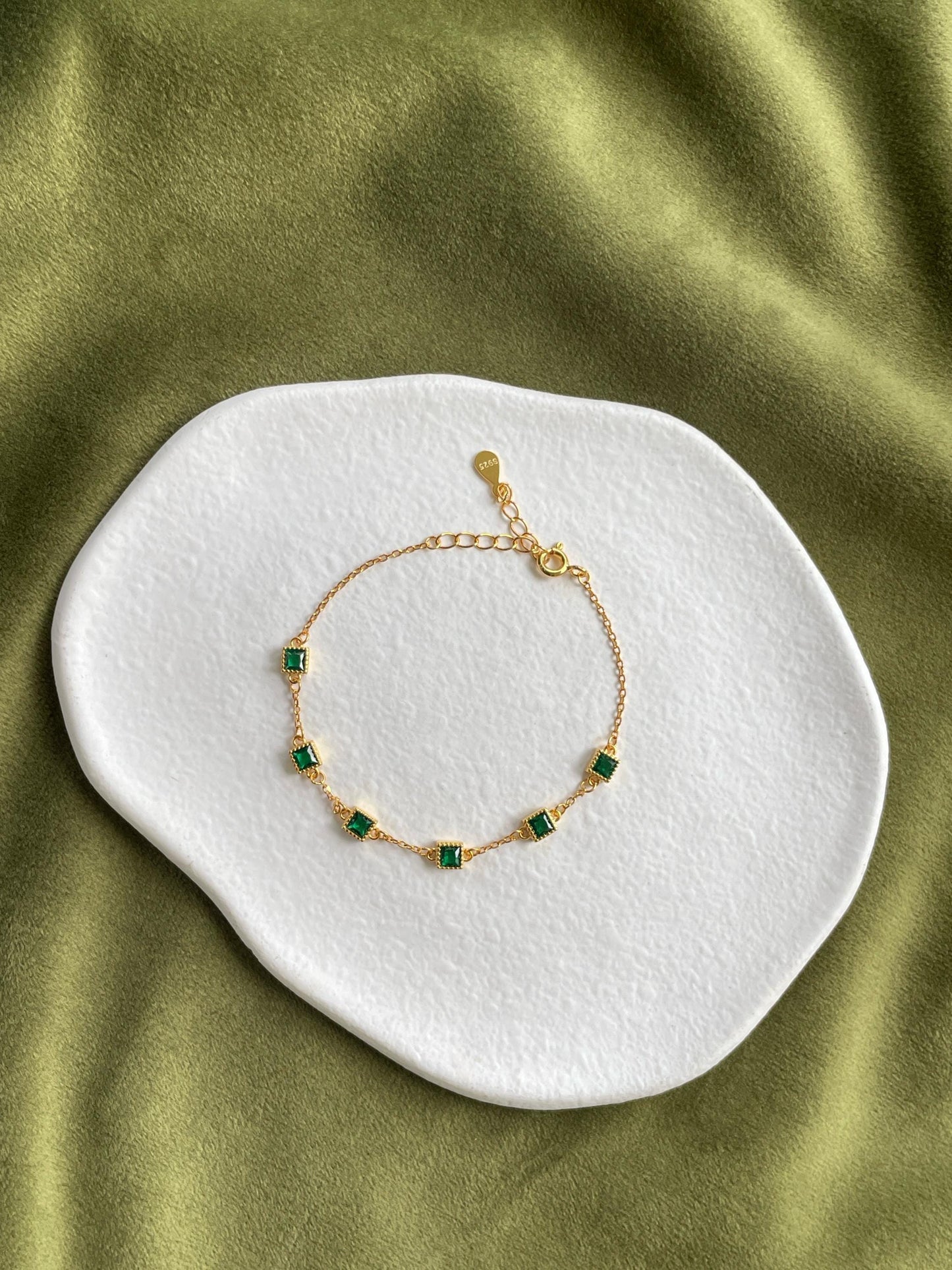 Emerald Square Charm Bracelet, Retro Green Gemstone Chain Bracelet, Dainty Royal Court Gold Plated Silver Jewellery, Elegant Vintage Jewelry
