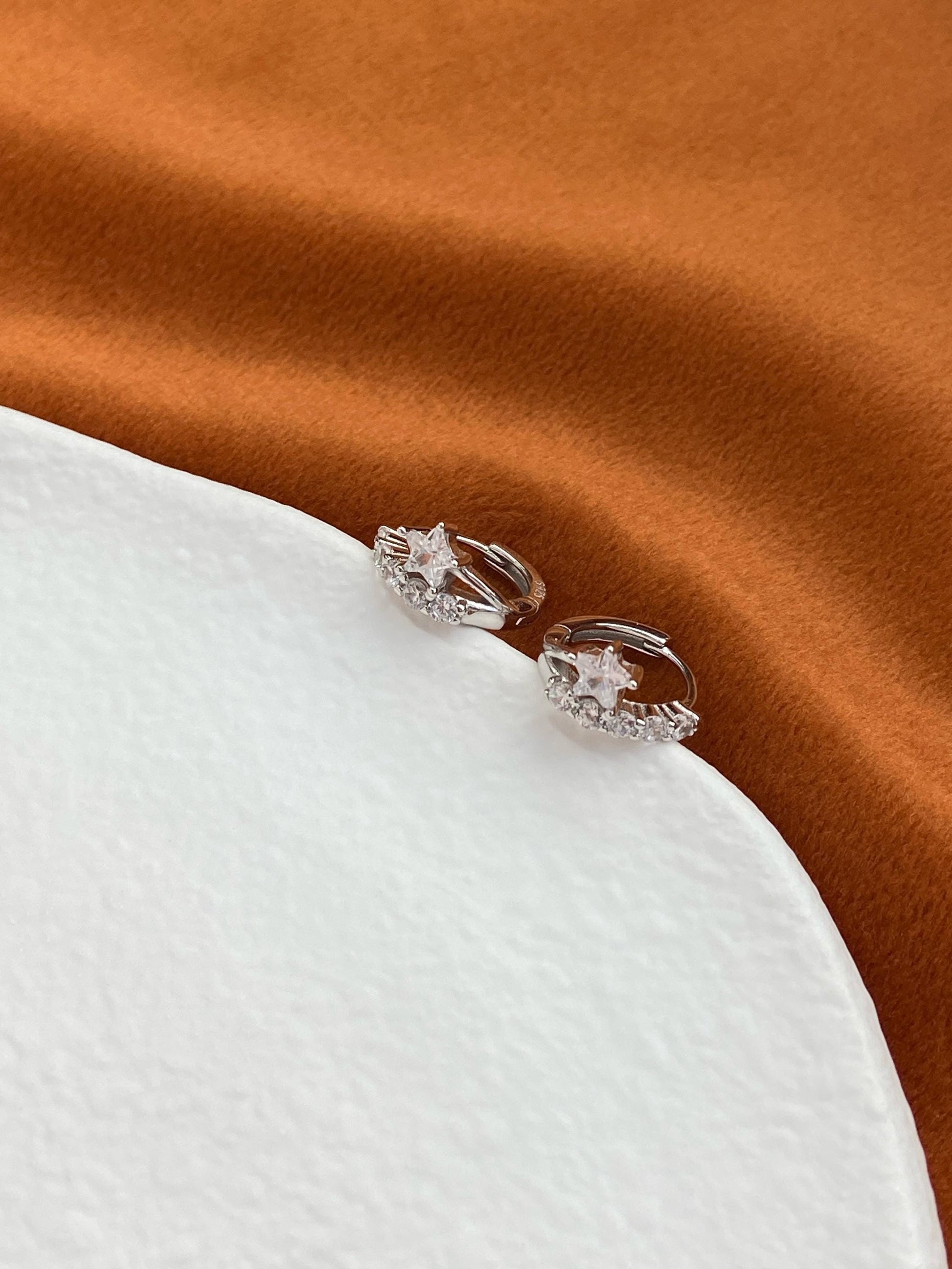 Sparkling Star Hoop Earrings, Dainty Pentagram Huggie, Silver Celestial Earrings Jewelry, Gold Plated Sterling Silver Shiny Star Jewellery