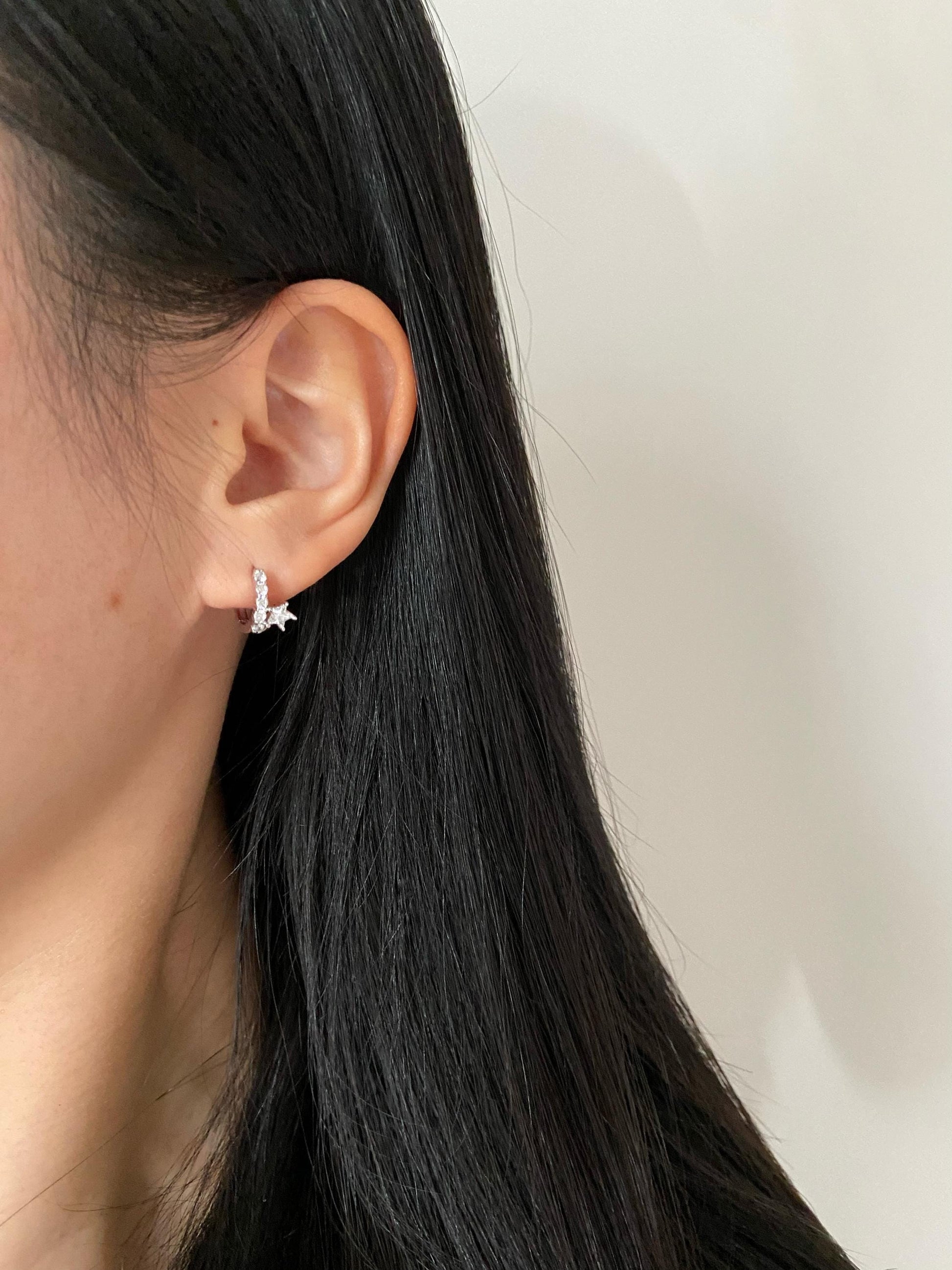 Sparkling Star Hoop Earrings, Dainty Pentagram Huggie, Silver Celestial Earrings Jewelry, Gold Plated Sterling Silver Shiny Star Jewellery